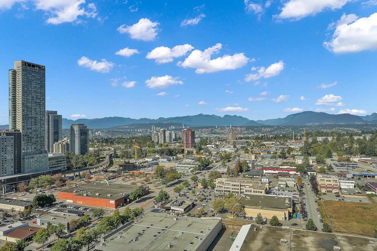 2702-13685 102 AVENUE, Surrey, British Columbia V3T 1N7, 2 Bedrooms Bedrooms, ,2 BathroomsBathrooms,Residential Attached,For Sale,R2821490