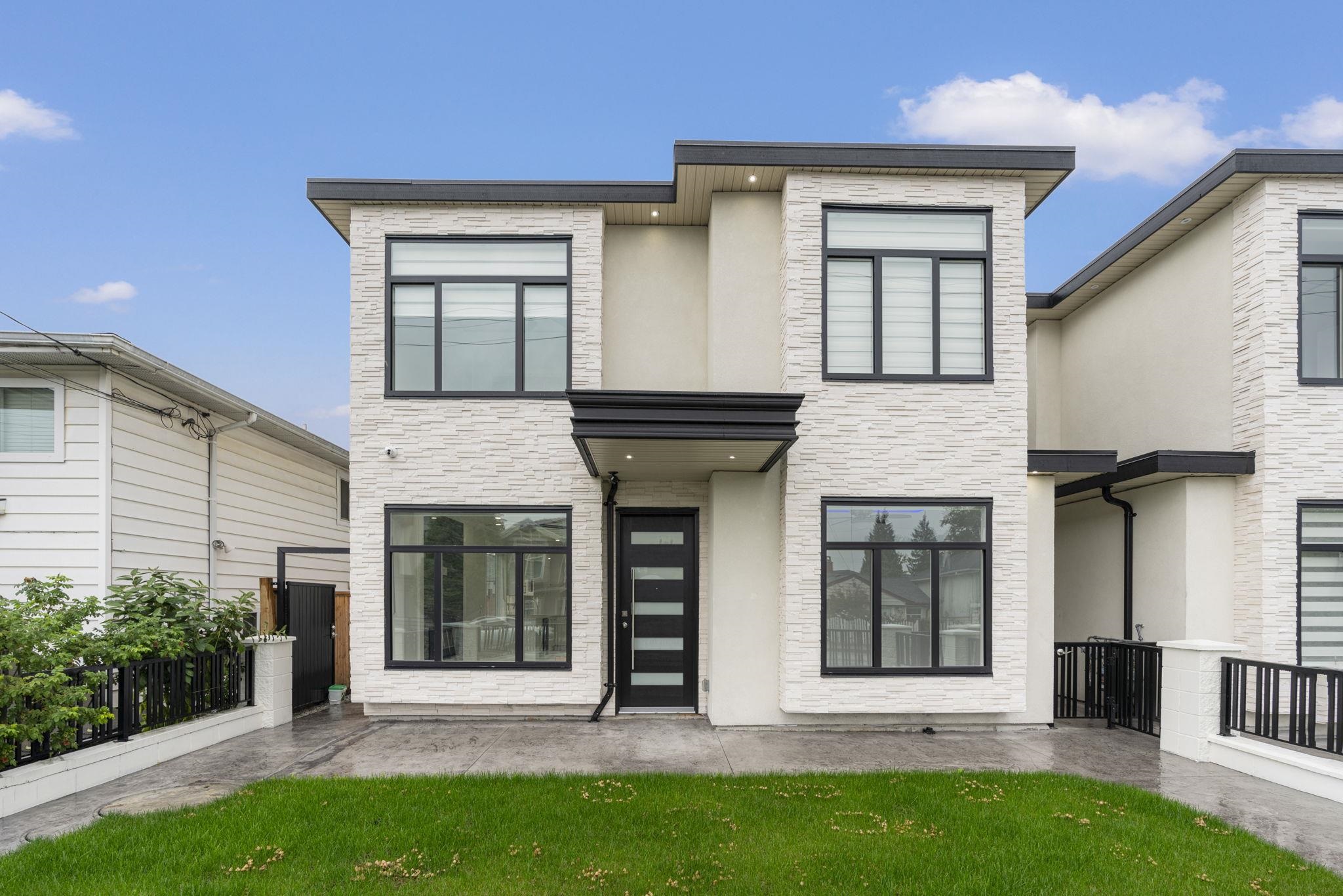 8054 16TH AVENUE, Burnaby, British Columbia, 5 Bedrooms Bedrooms, ,4 BathroomsBathrooms,Residential Attached,For Sale,R2821901