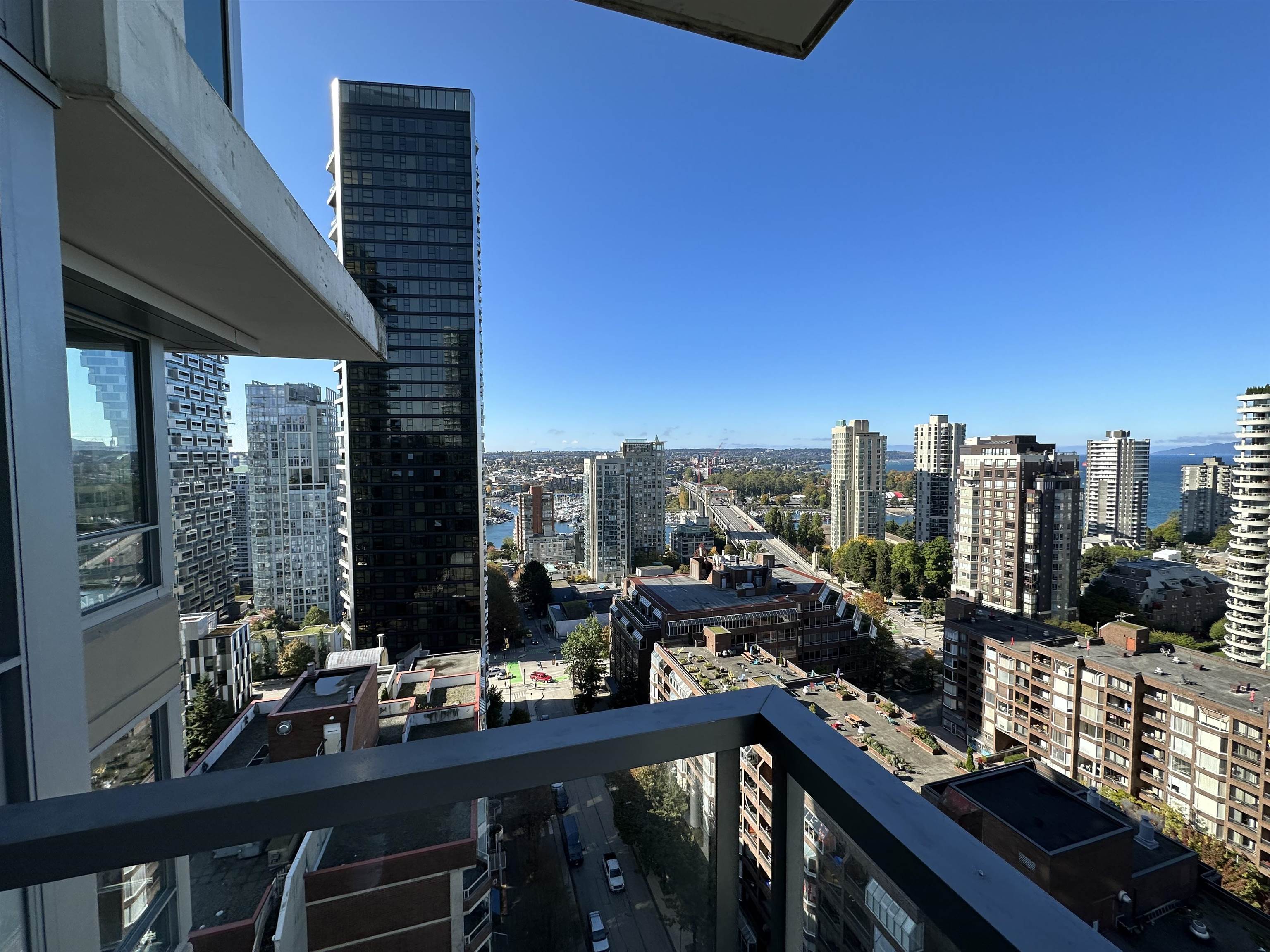 1308 HORNBY, Vancouver, British Columbia V6Z 0C5, 2 Bedrooms Bedrooms, ,2 BathroomsBathrooms,Residential Attached,For Sale,HORNBY,R2822340