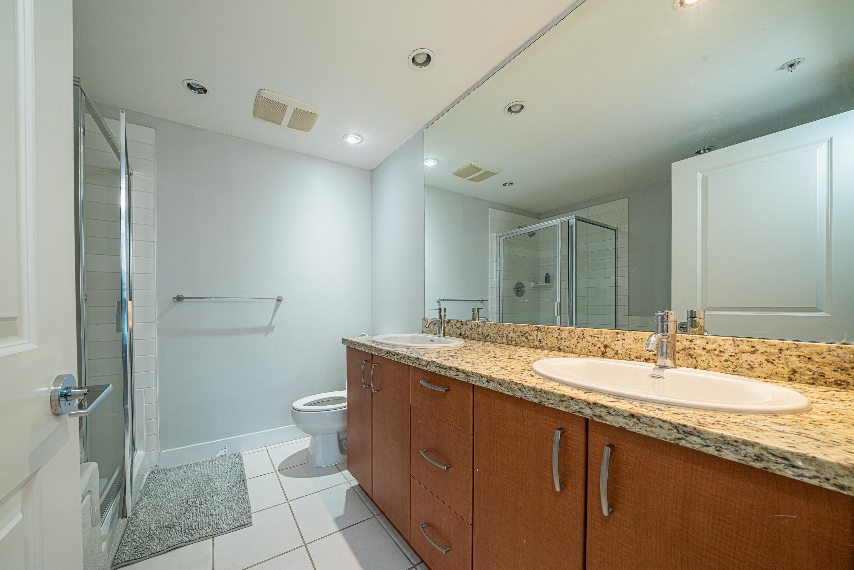 306-9222 UNIVERSITY CRESCENT, Burnaby, British Columbia Apartment/Condo, 2 Bedrooms, 2 Bathrooms, Residential Attached,For Sale, MLS-R2825666