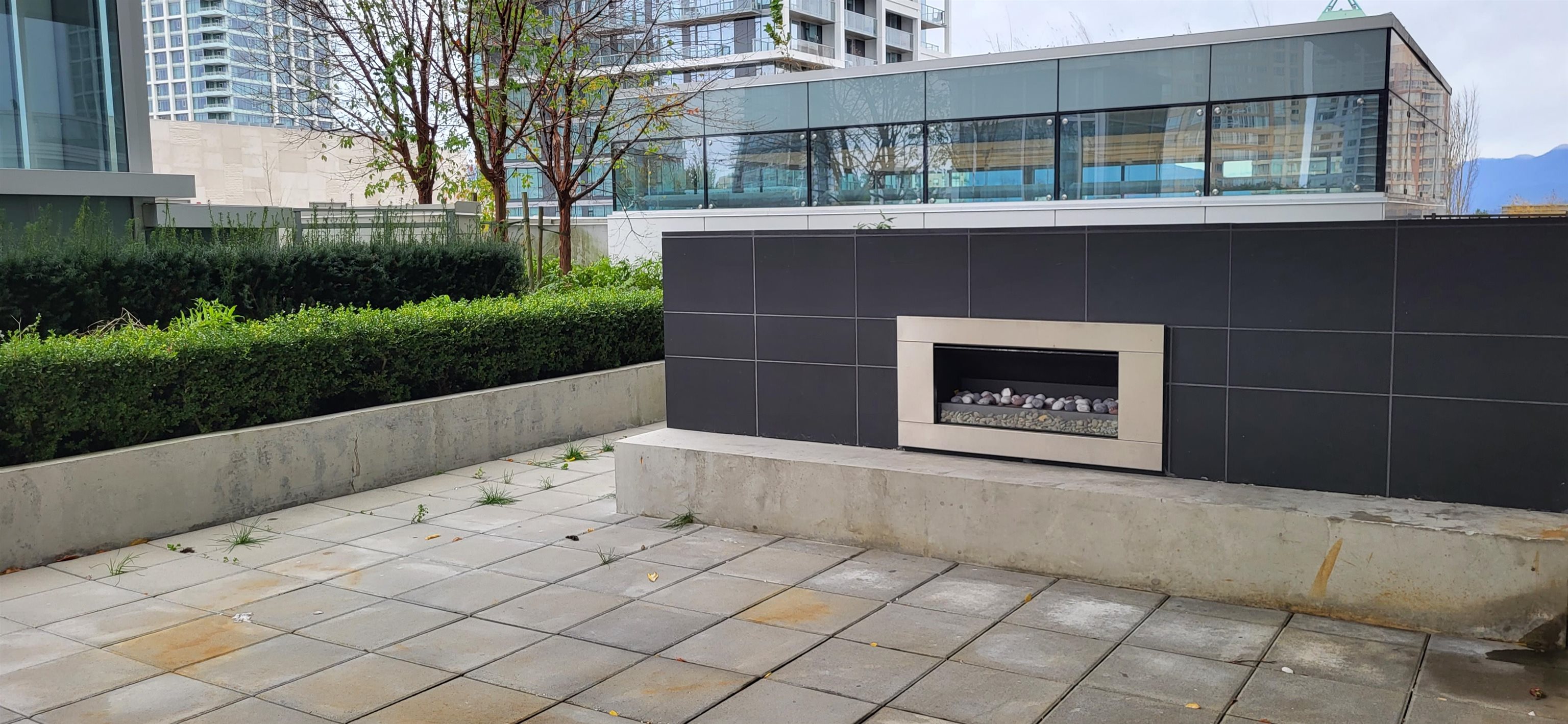 Rooftop Common Outdoor Fireplace.