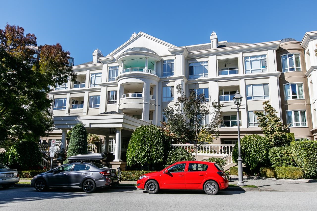 228 5735 Hampton Place, Vancouver