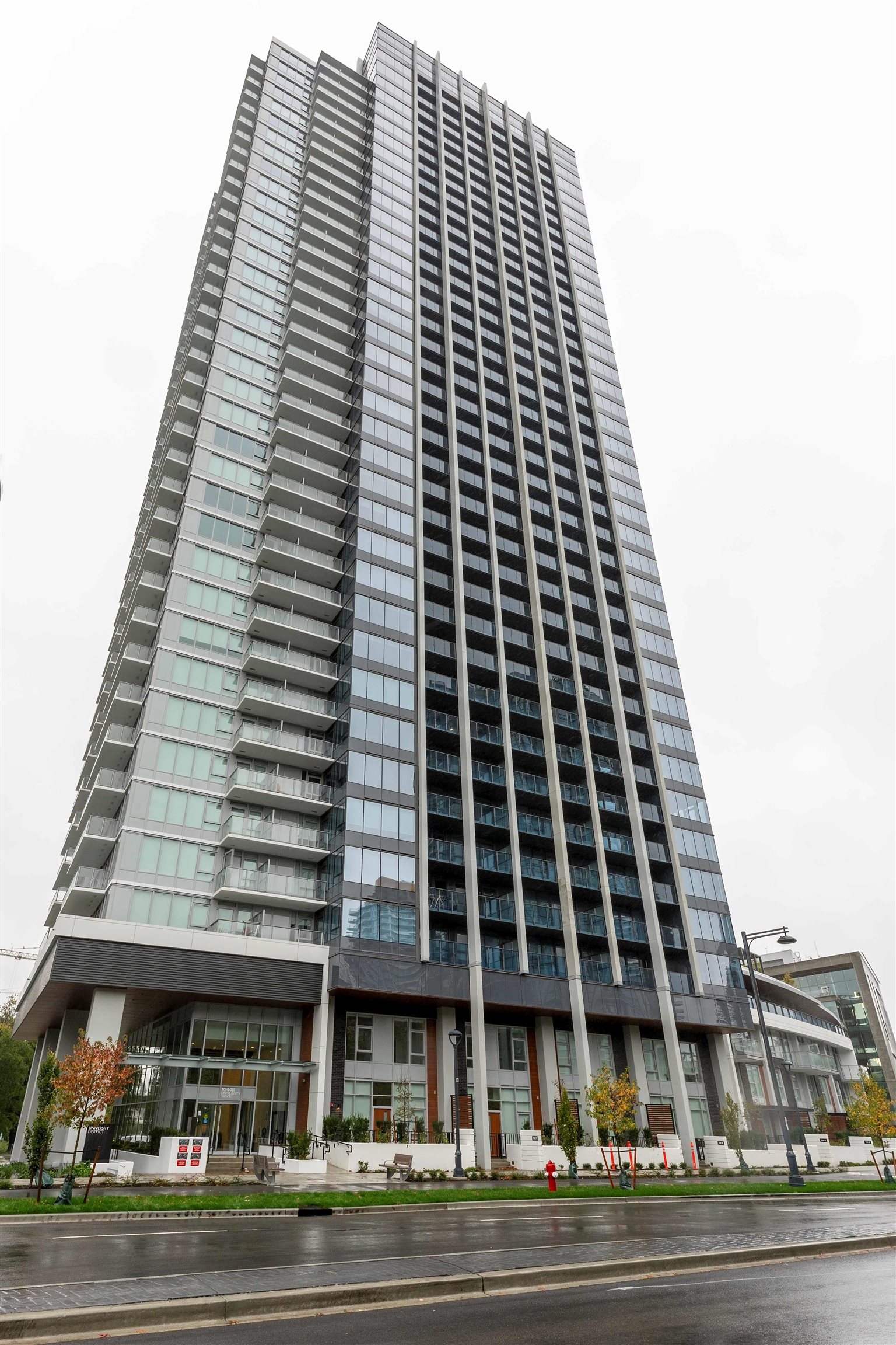 1302-10448 UNIVERSITY DRIVE, Surrey, British Columbia, 2 Bedrooms Bedrooms, ,2 BathroomsBathrooms,Residential Attached,For Sale,R2826601