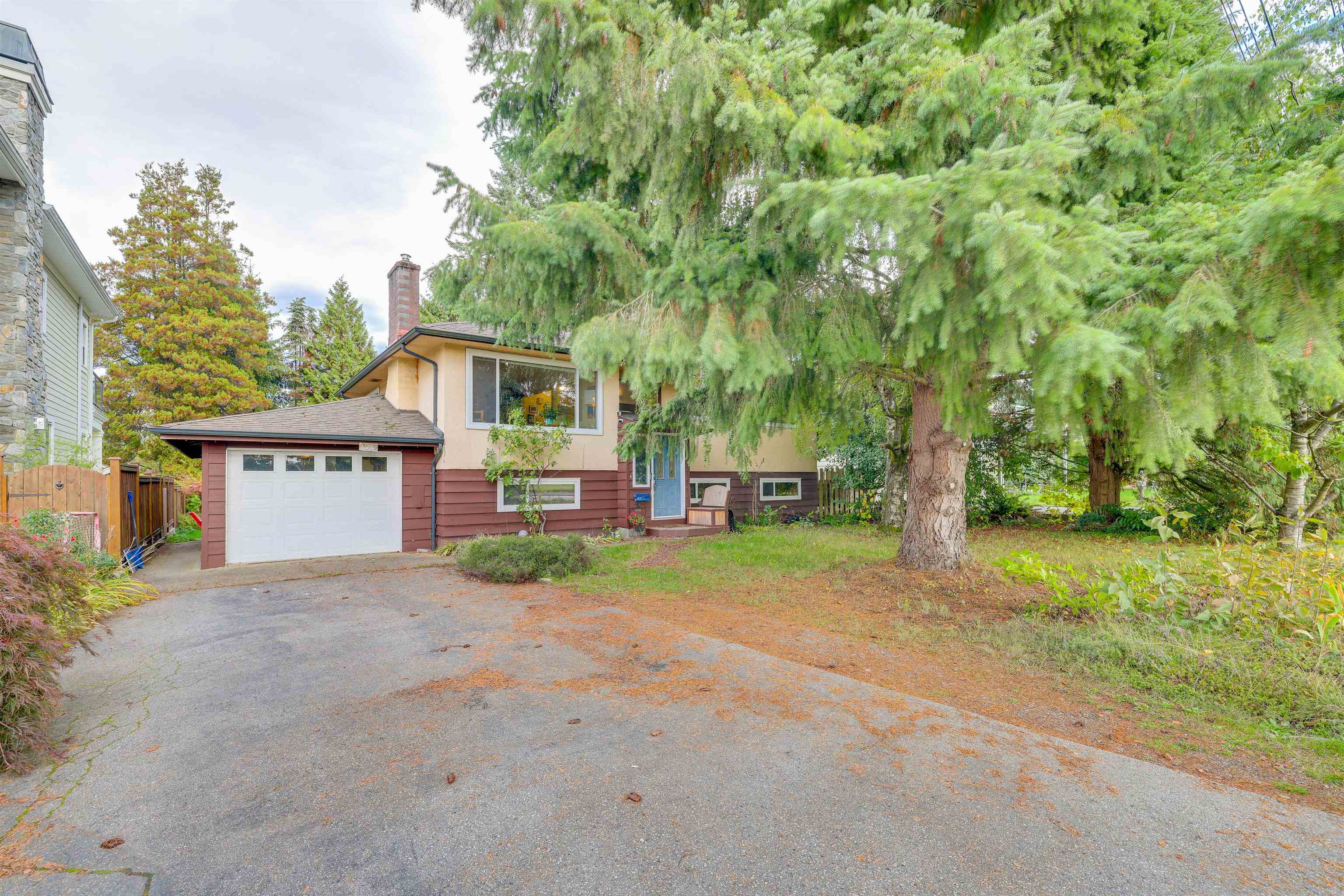 Central Coquitlam House/Single Family for sale:  5 bedroom 2,218 sq.ft. (Listed 2023-10-24)