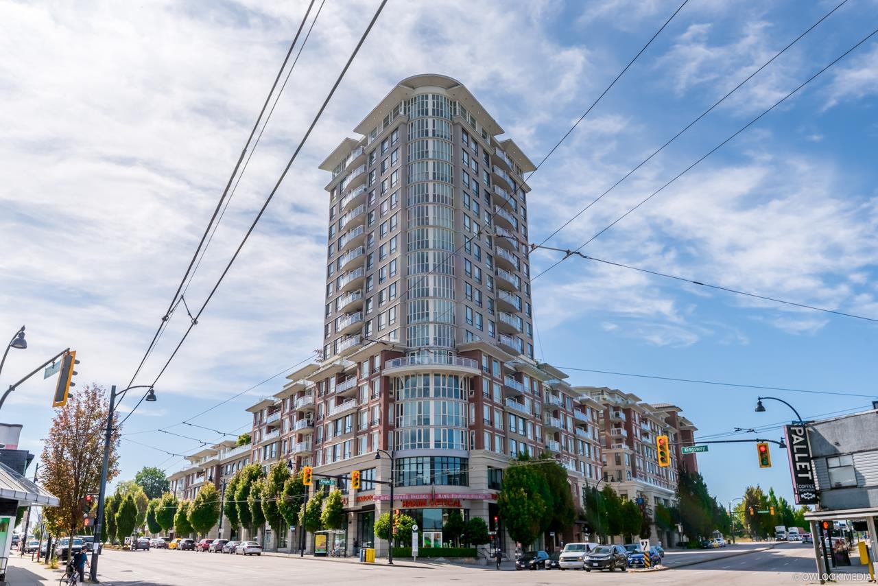 302 4028 Knight Street, Vancouver