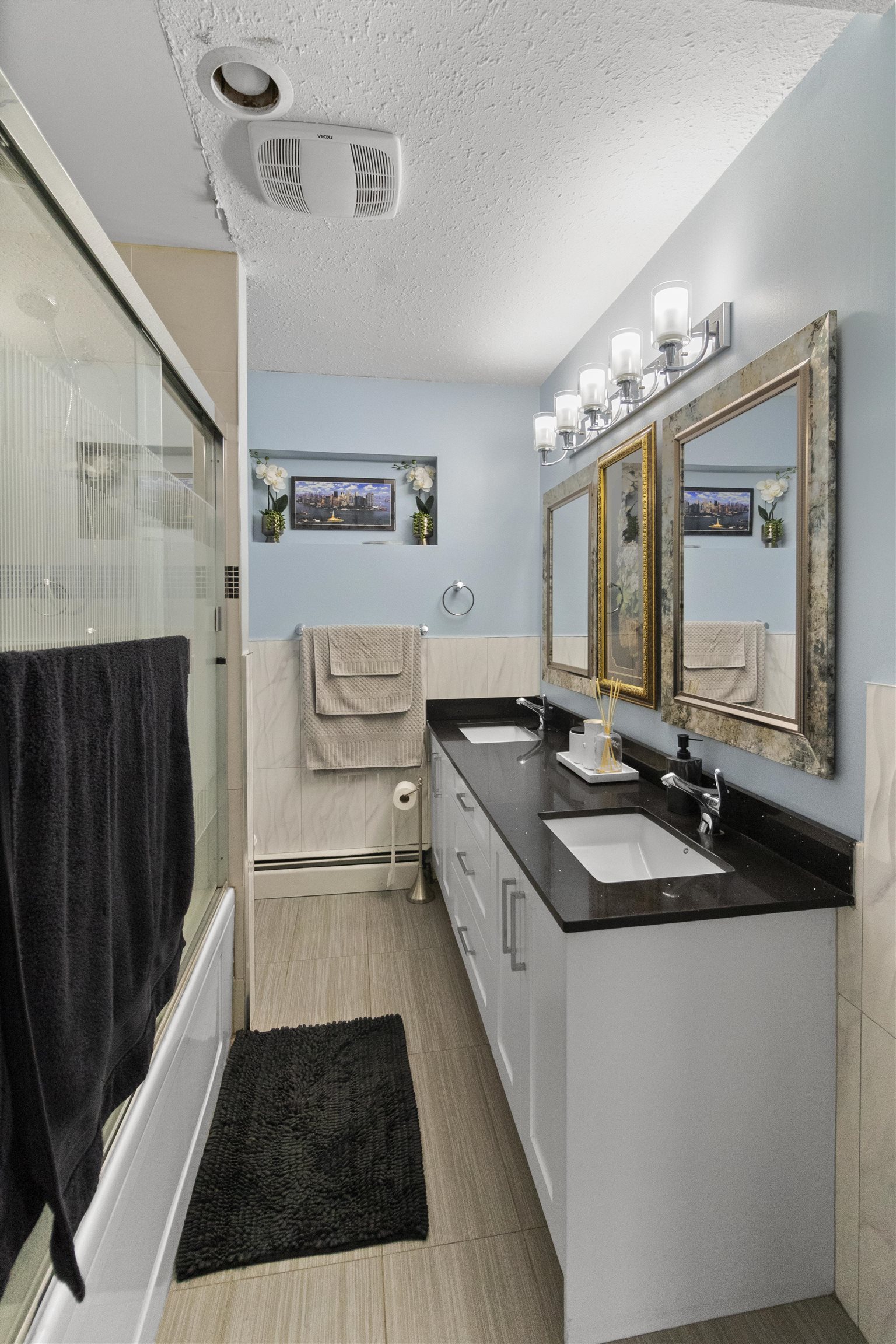 32712 HUNTINGDON, British Columbia V2S 4N5, 8 Bedrooms Bedrooms, ,6 BathroomsBathrooms,Residential Detached,For Sale,HUNTINGDON,R2829470