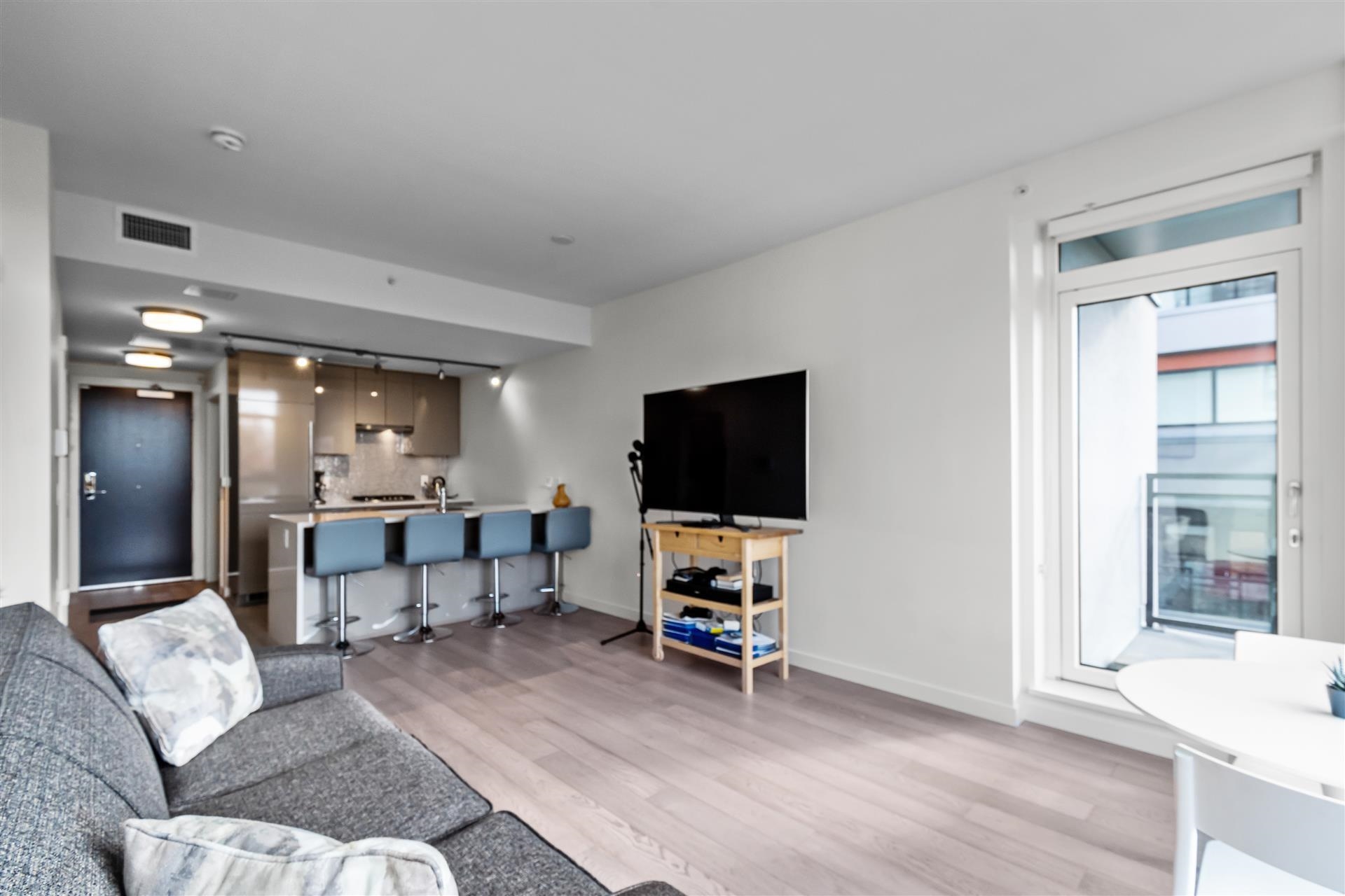 301 4171 Cambie Street, Vancouver 2