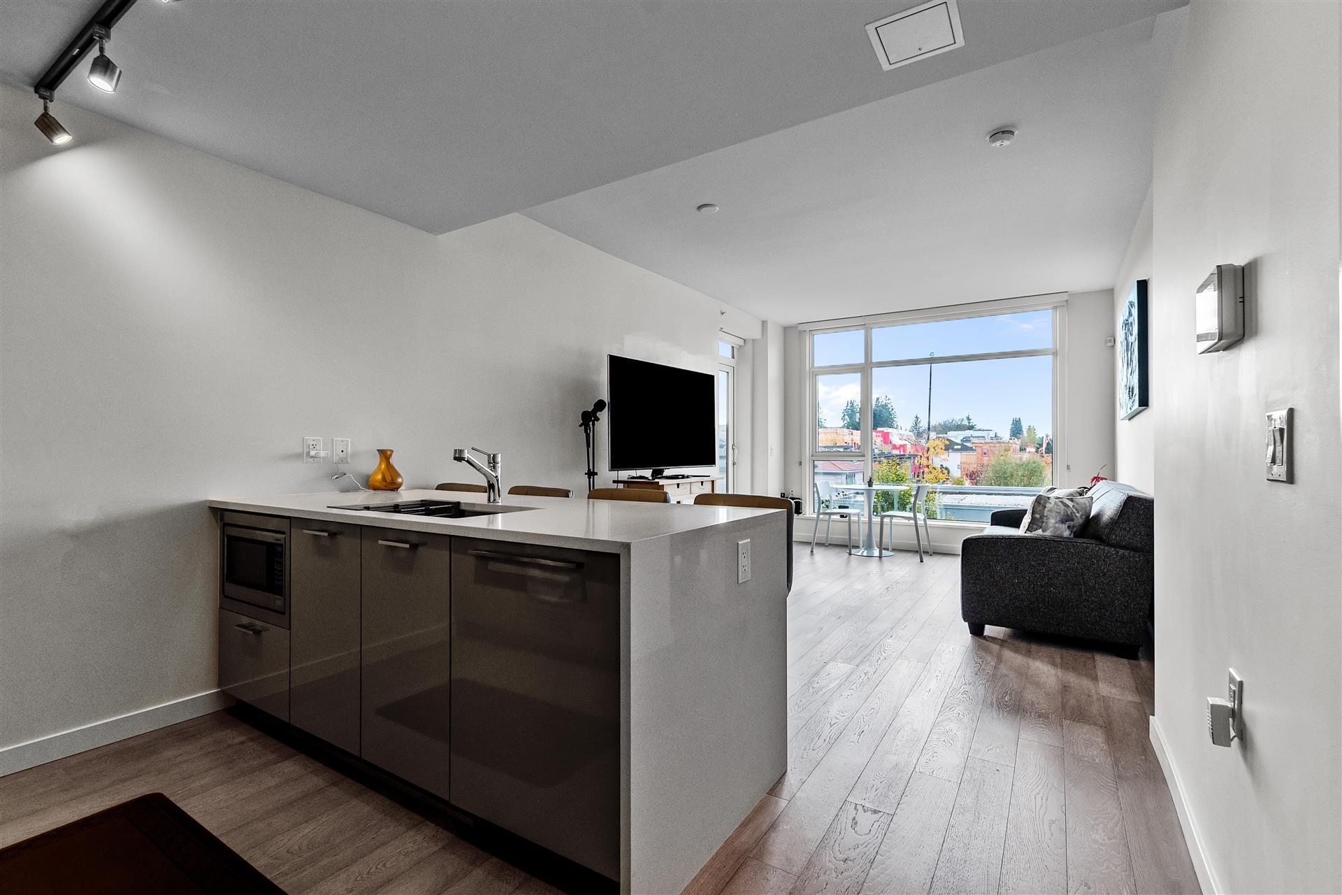 301 4171 Cambie Street, Vancouver 5