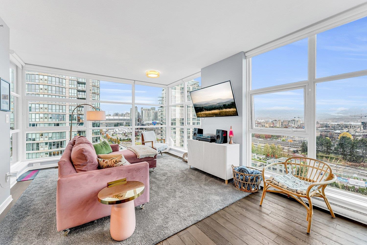 1401 189 National Avenue, Vancouver