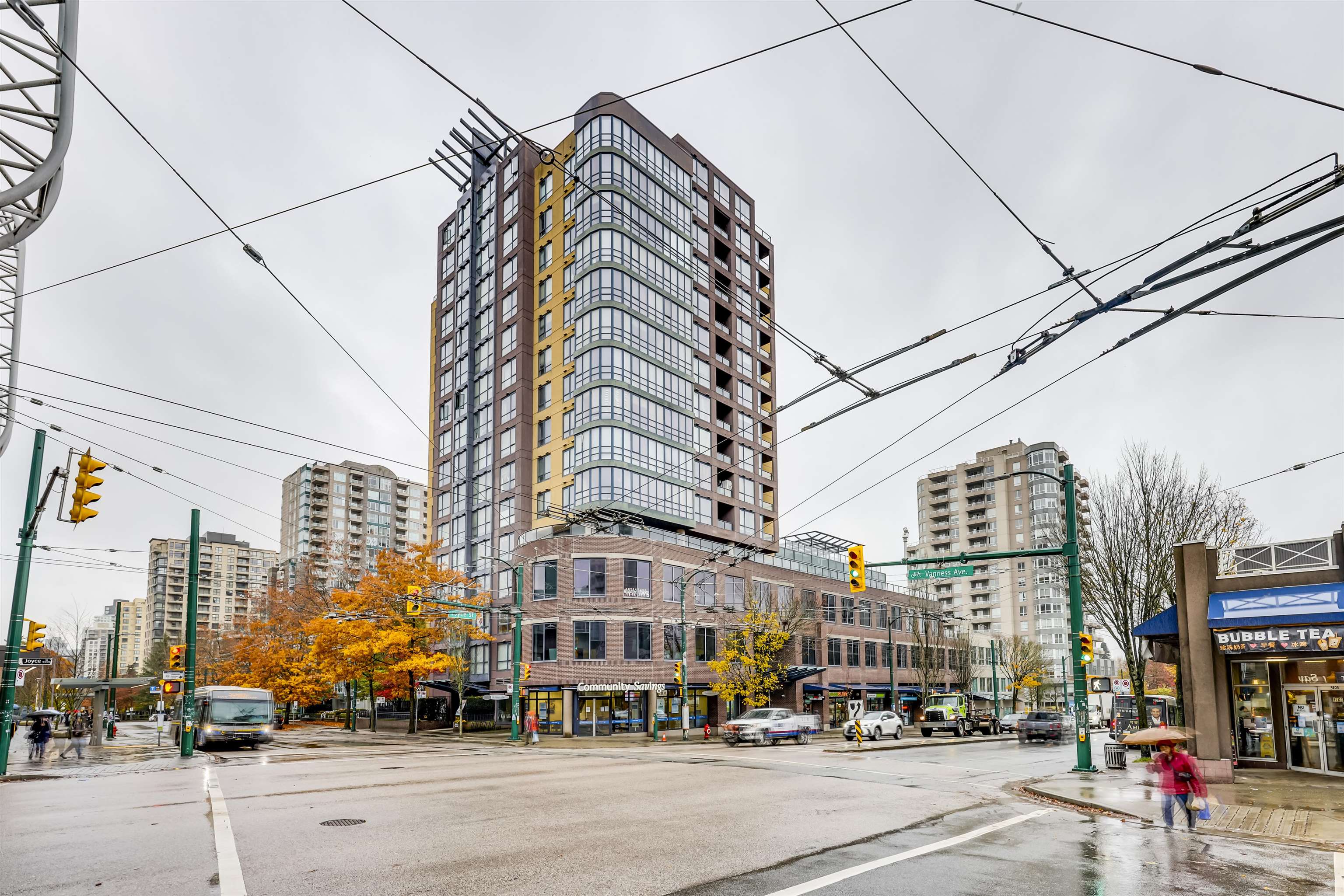 707 3438 Vanness Avenue, Vancouver