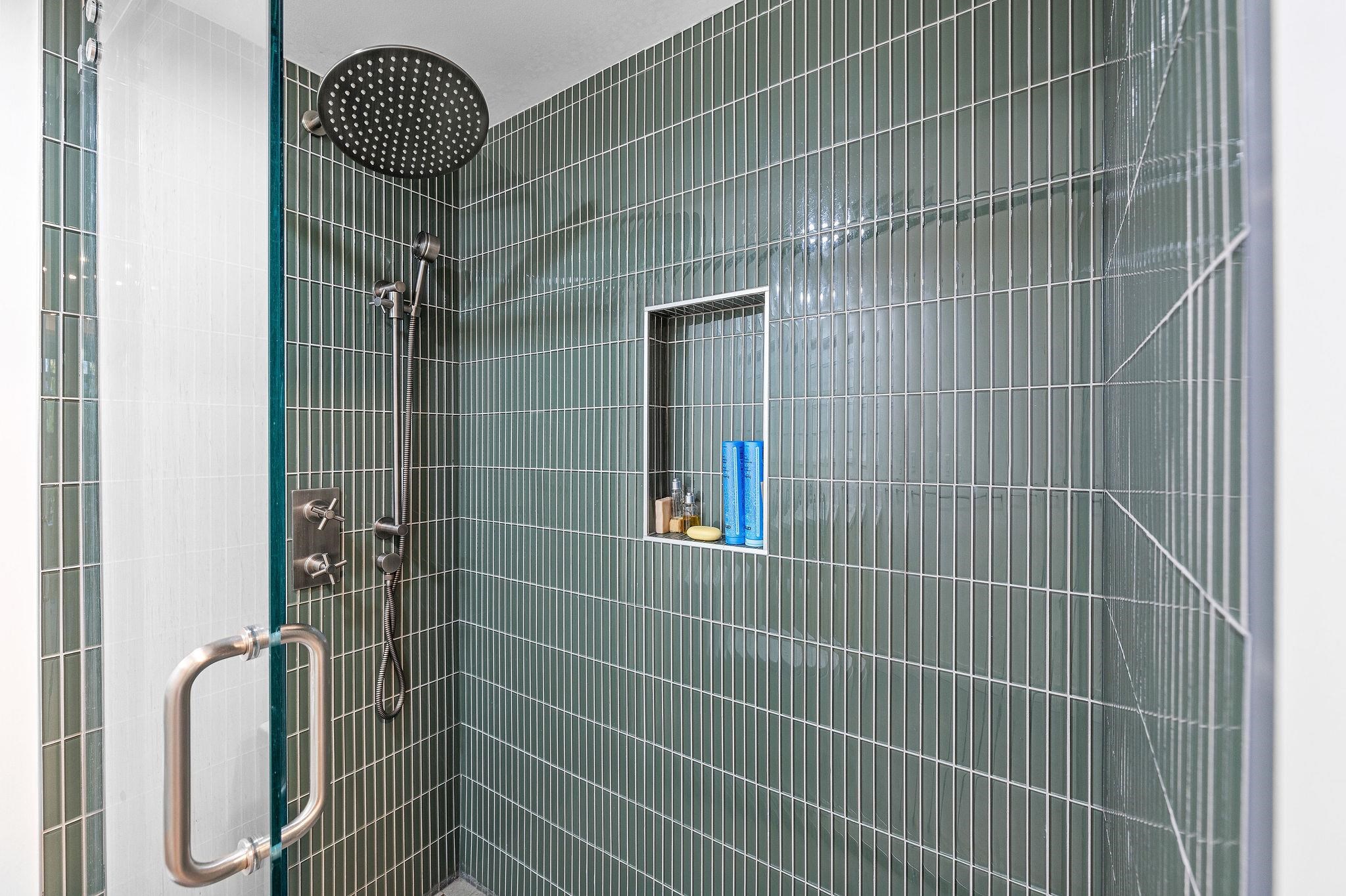 327 2288 W Broadway Avenue, Vancouver 18