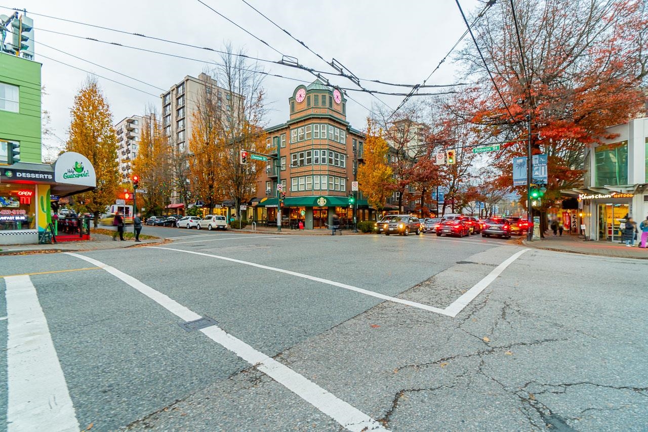 304 828 Gilford Street, Vancouver 18