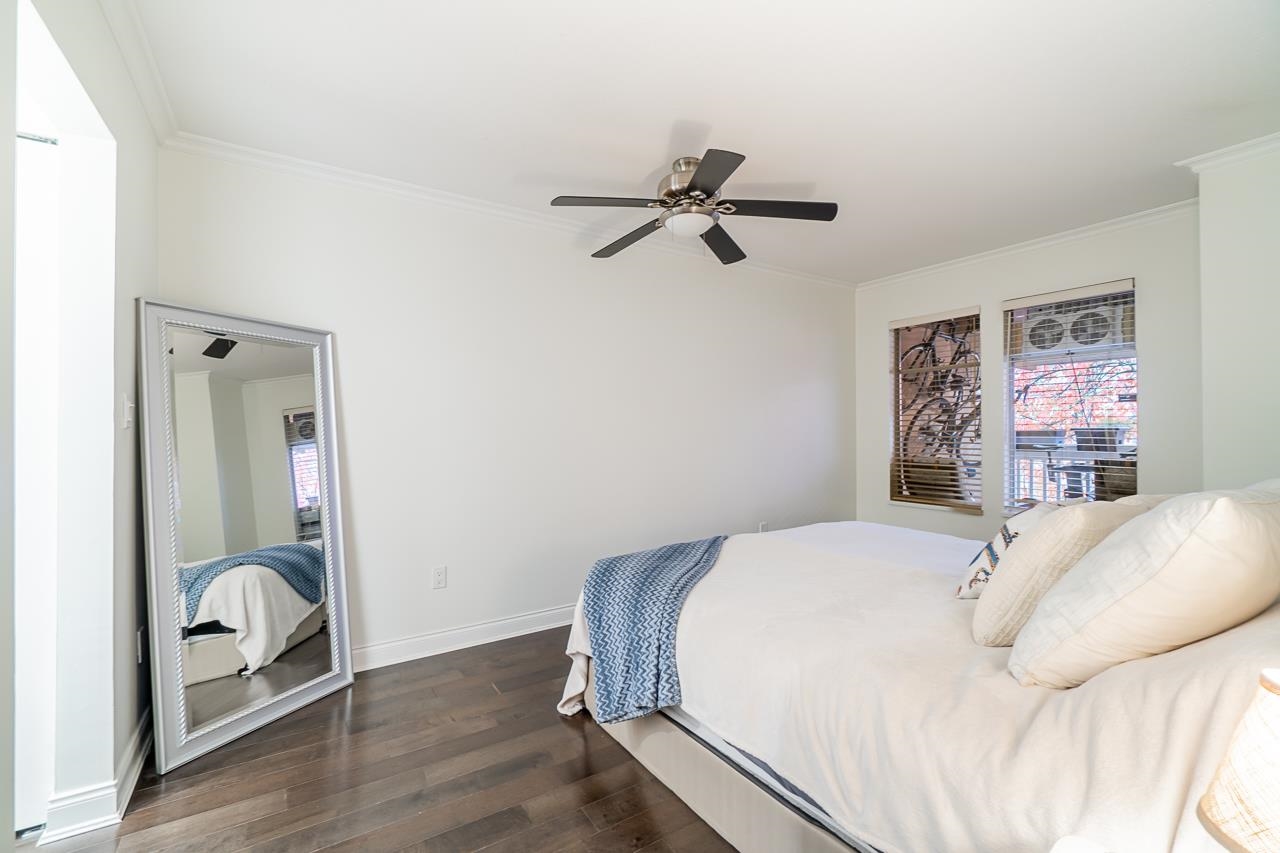 304 828 Gilford Street, Vancouver 6