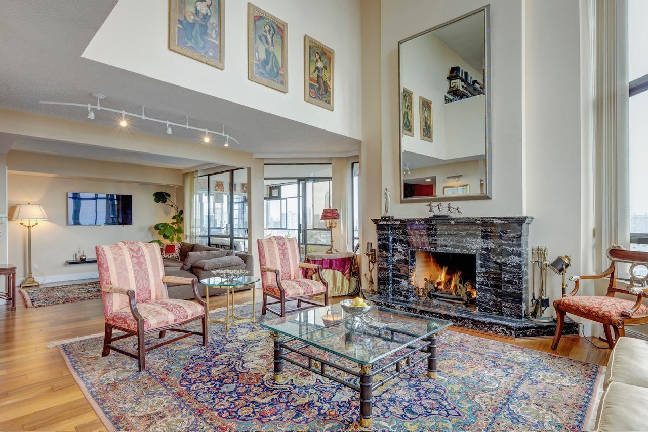 1904 738 Broughton Street, Vancouver 1