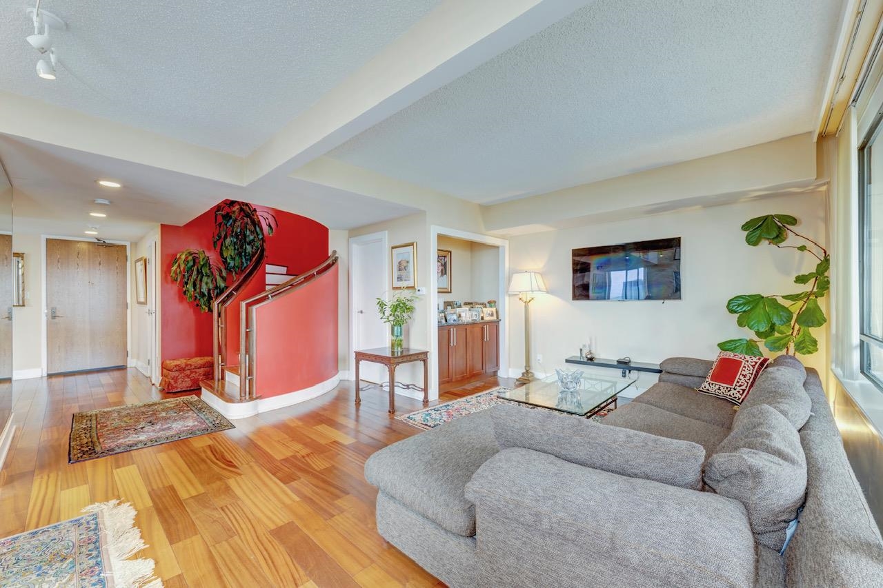 1904 738 Broughton Street, Vancouver 16