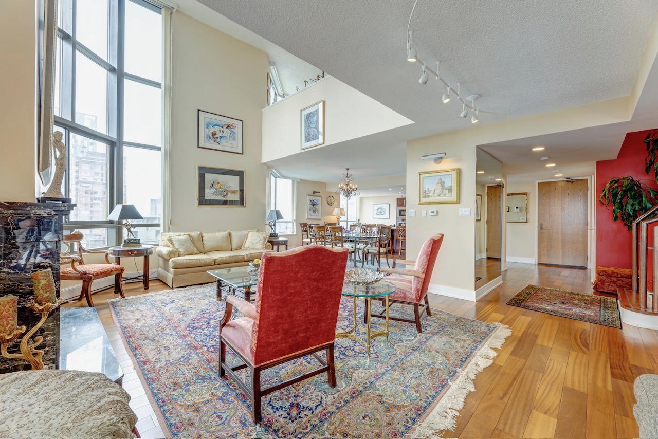 1904 738 Broughton Street, Vancouver 3