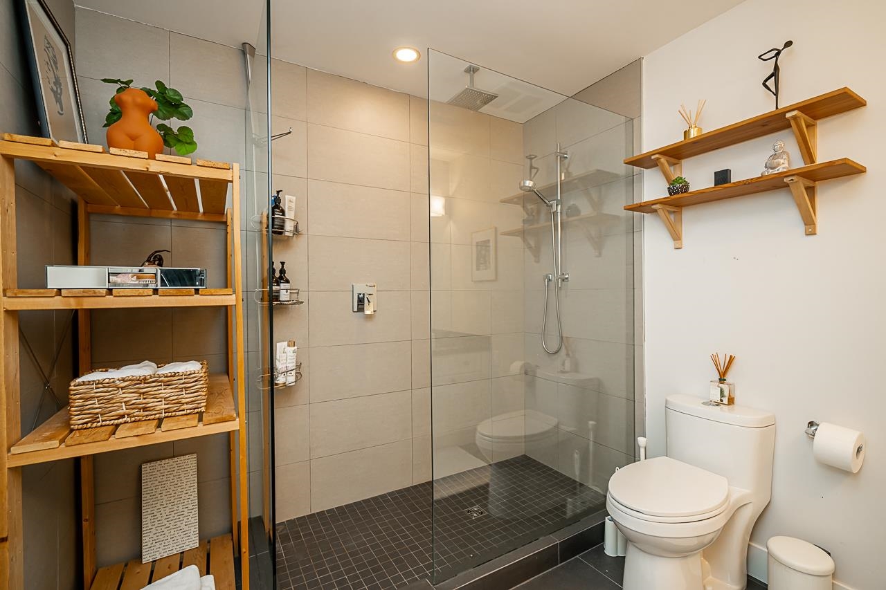 11 2138 E Kent Avenue, Vancouver 11