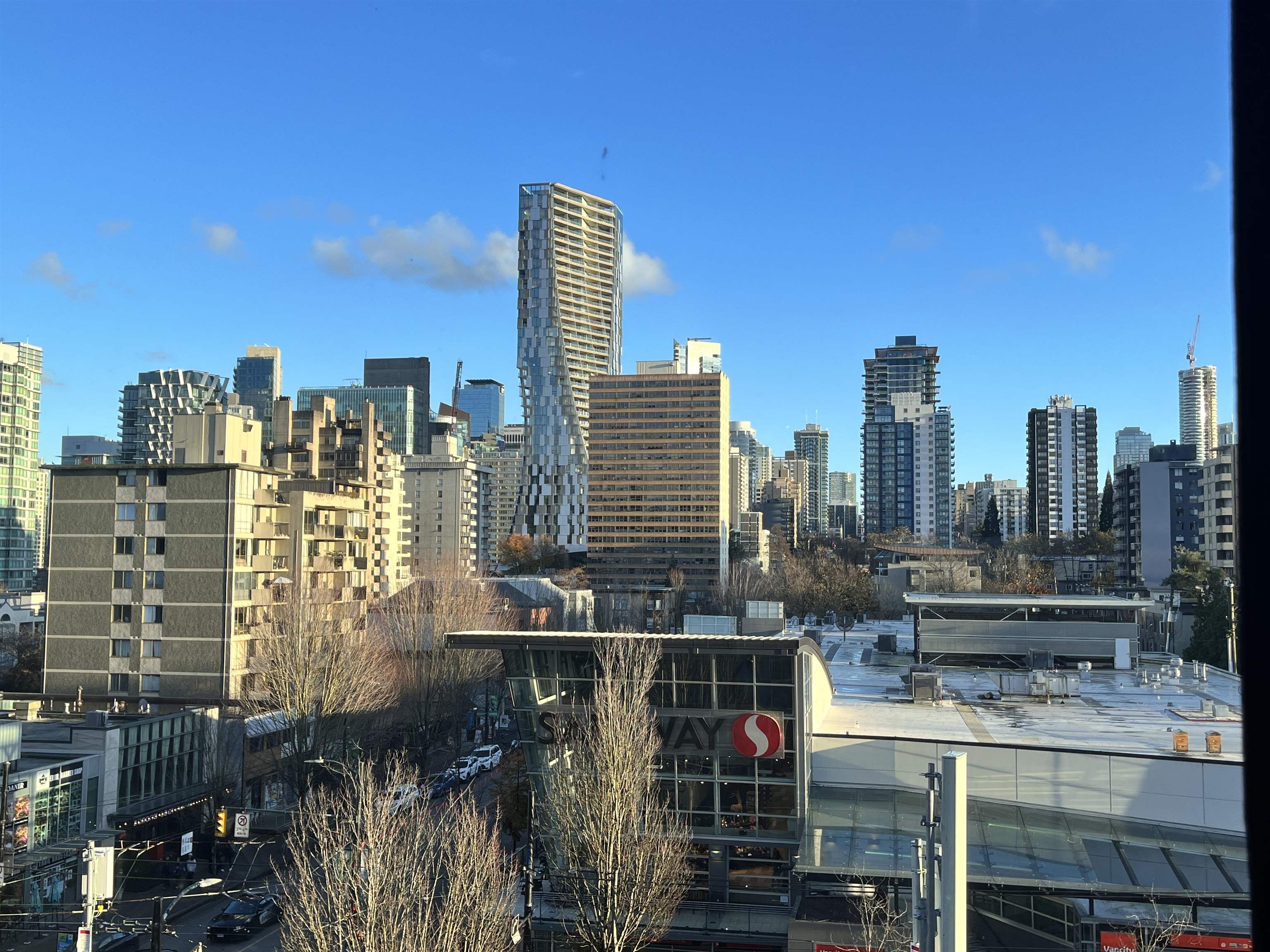 601 1818 Robson Street, Vancouver 11