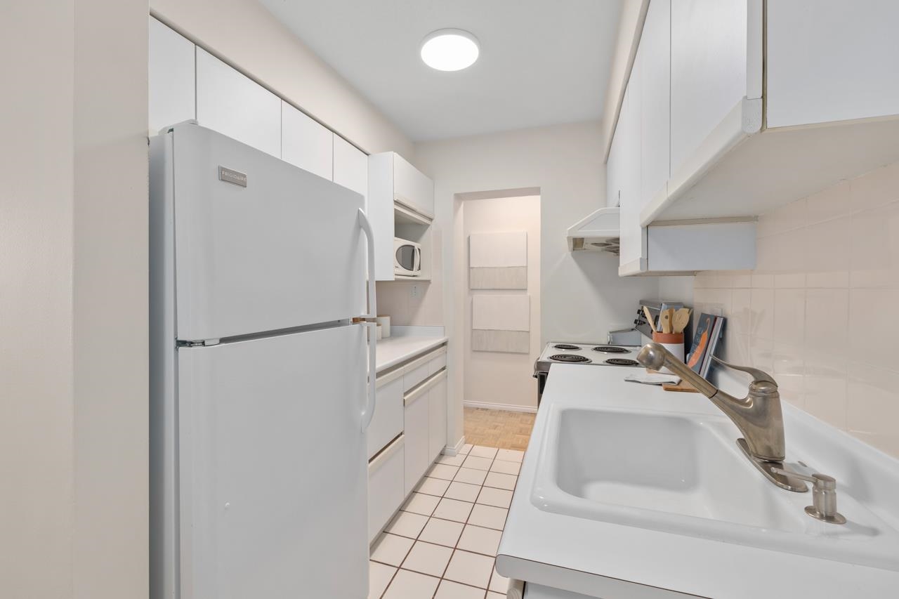 806 2370 W 2nd Avenue, Vancouver 12