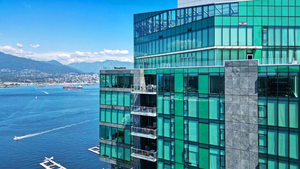 3001-277 THURLOW STREET, Vancouver, British Columbia Apartment/Condo, 3 Bedrooms, 4 Bathrooms, Residential Attached,For Sale, MLS-R2832405, Richmond Condo for Sale