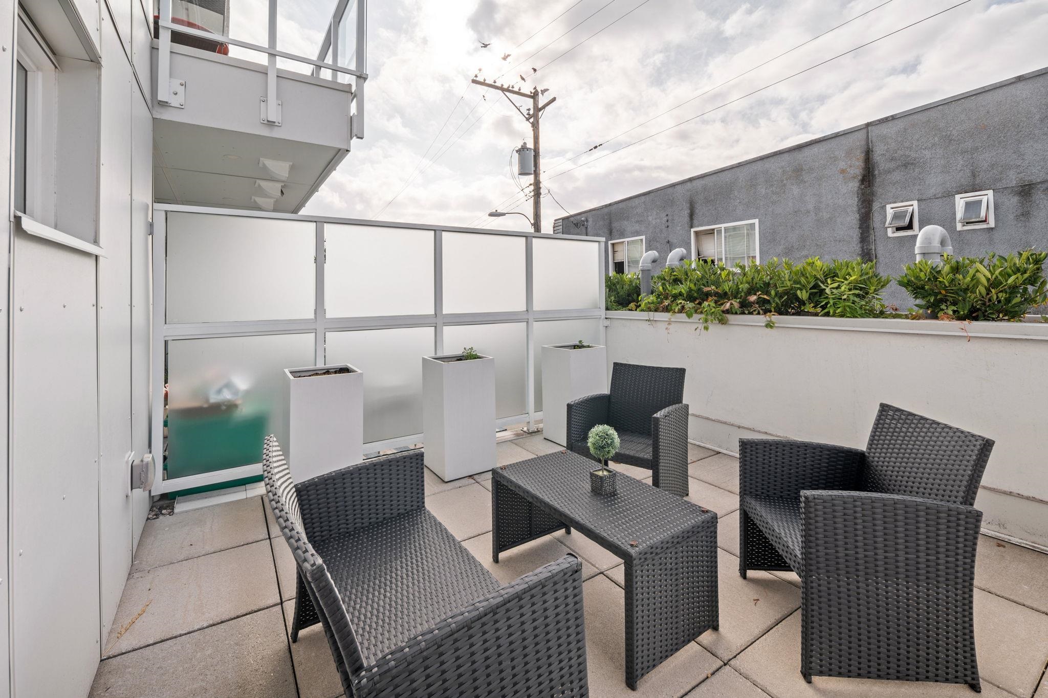 2512 Fraser Street, Vancouver 29