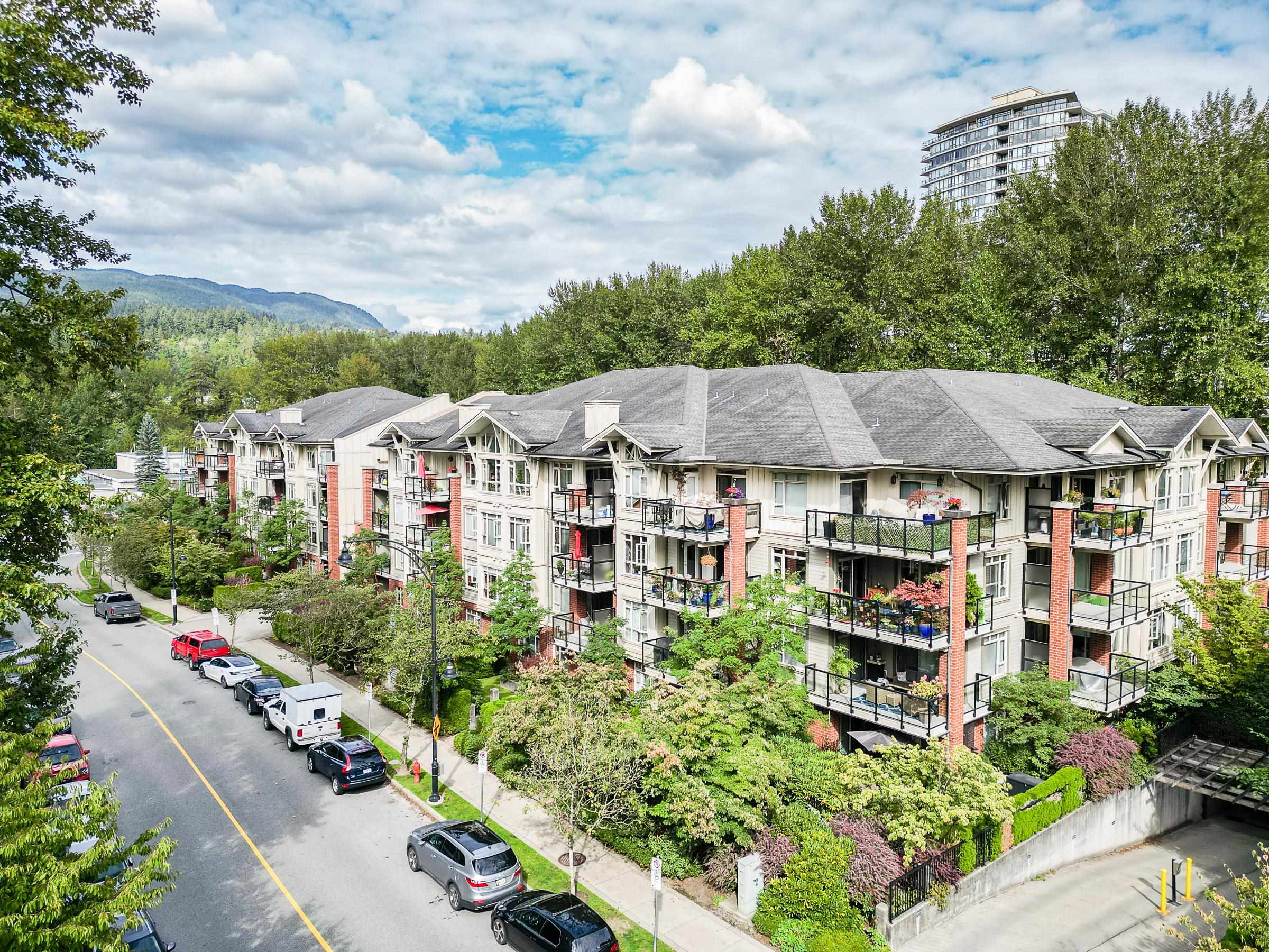 310-100 CAPILANO ROAD, Port Moody, British Columbia, 2 Bedrooms Bedrooms, ,2 BathroomsBathrooms,Residential Attached,For Sale,R2832791