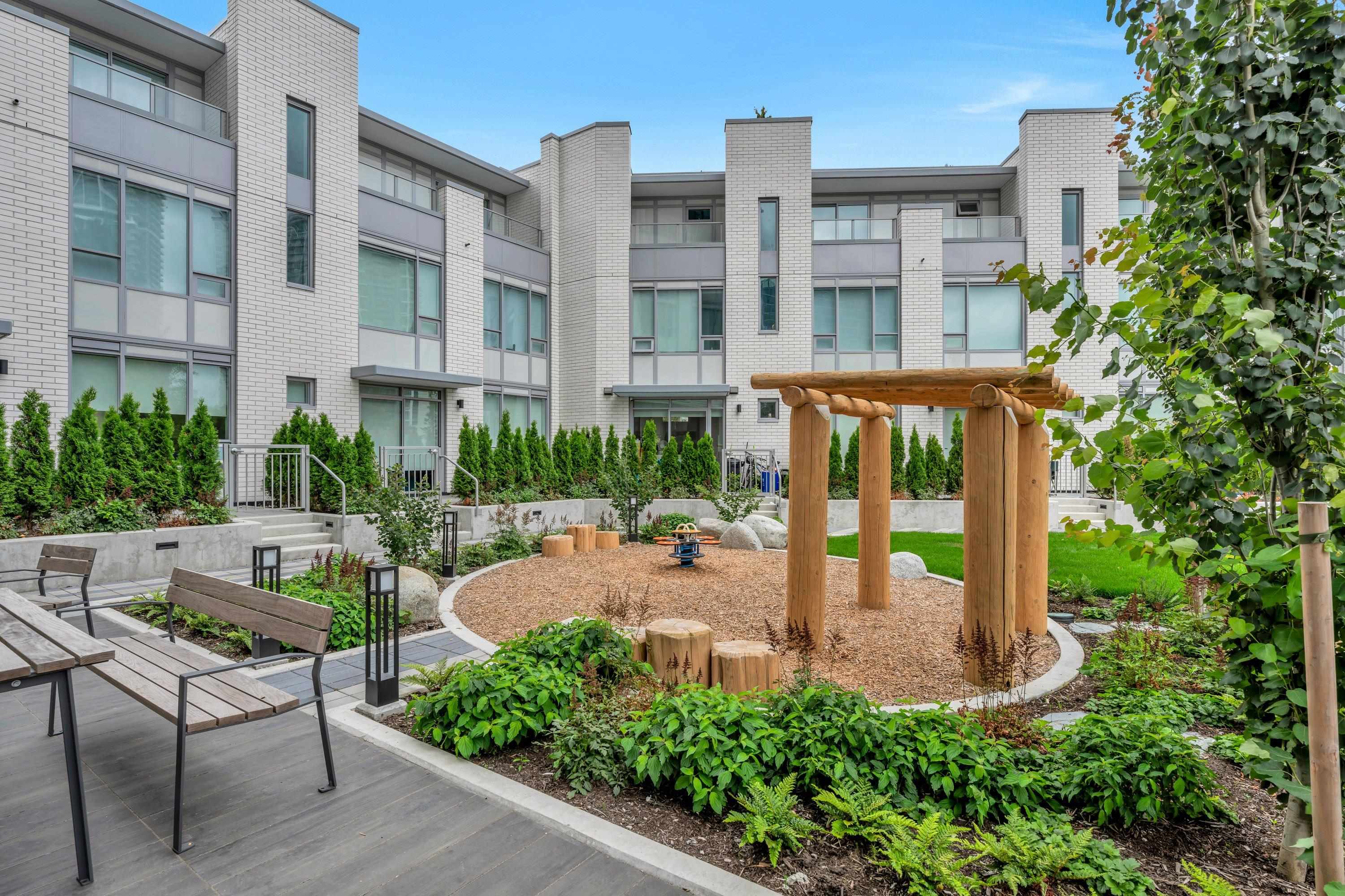 2107-13359 OLD YALE ROAD, Surrey, British Columbia, 2 Bedrooms Bedrooms, ,2 BathroomsBathrooms,Residential Attached,For Sale,R2832815