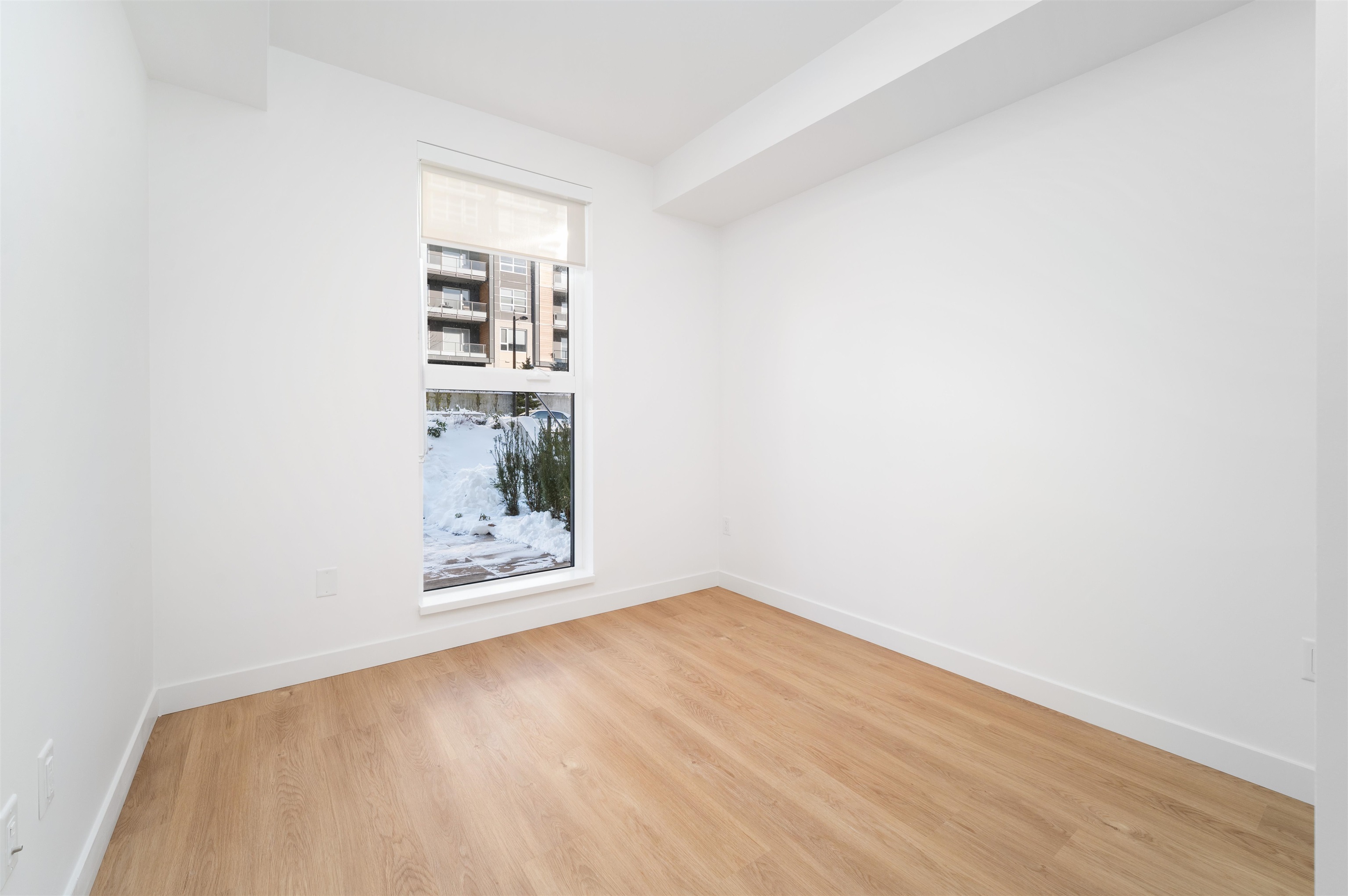 Wilson Lam Realtor, 214-9888 UNIVERSITY CRESCENT, Burnaby, British Columbia V5A 0G4, 1 Bedroom, 1 Bathroom, Residential Attached,For Sale ,R2832824