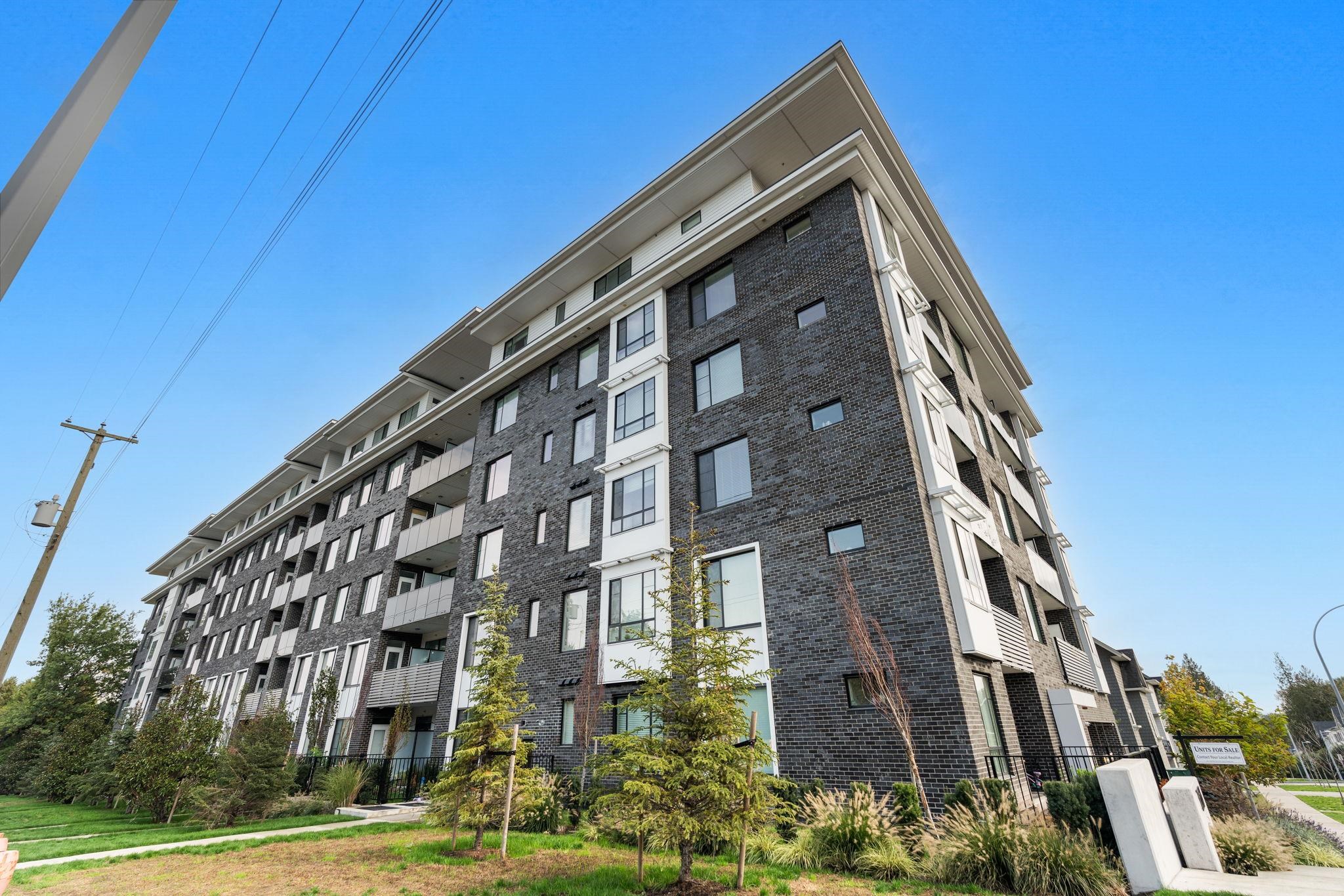 207-13623 81A AVENUE, Surrey, British Columbia, 1 Bedroom Bedrooms, ,1 BathroomBathrooms,Residential Attached,For Sale,R2832828