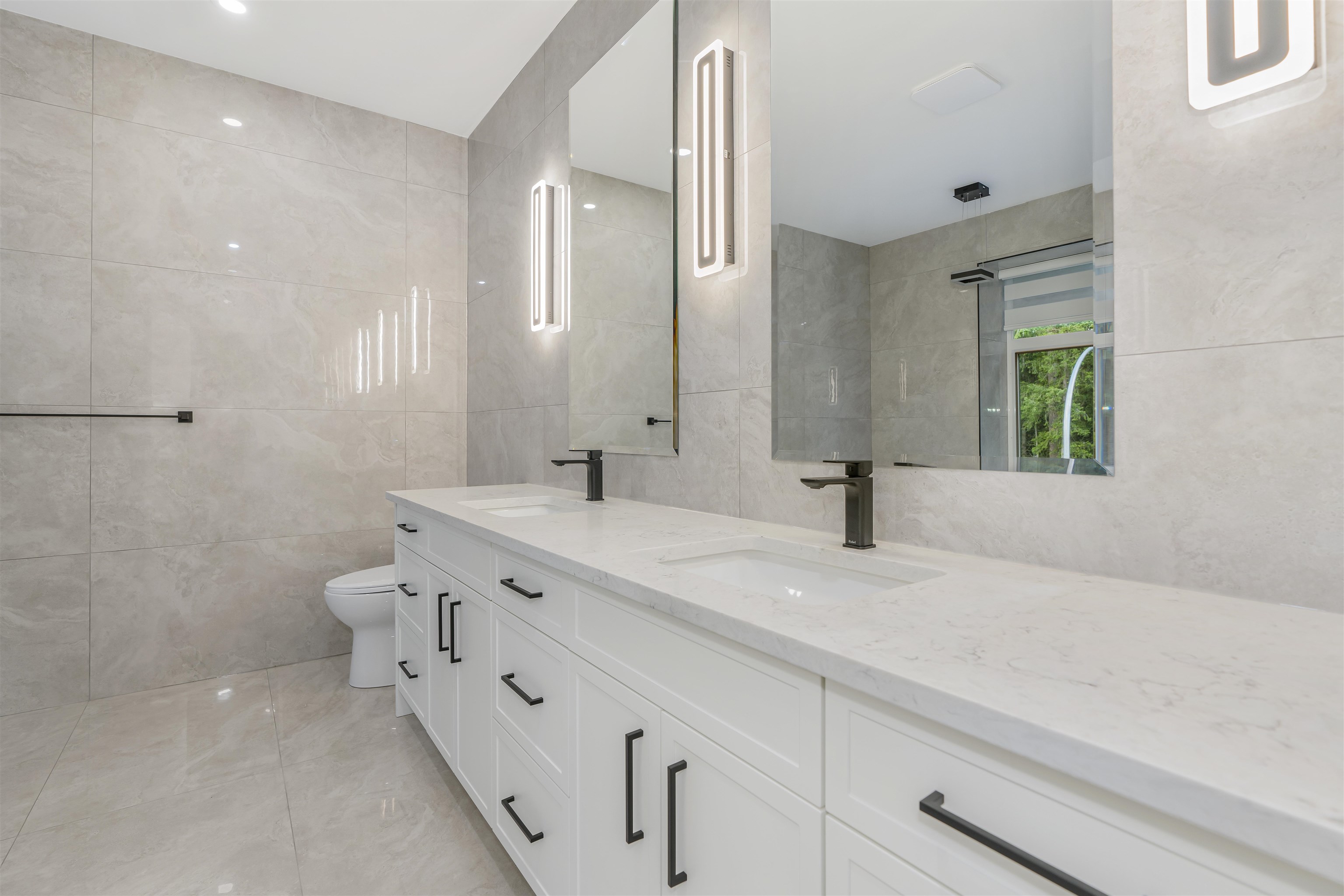 Wilson Lam Realtor, 20062 27A AVENUE, Langley, British Columbia V2Z 1X2, 8 Bedrooms, 6 Bathrooms, Residential Detached,For Sale ,R2832877