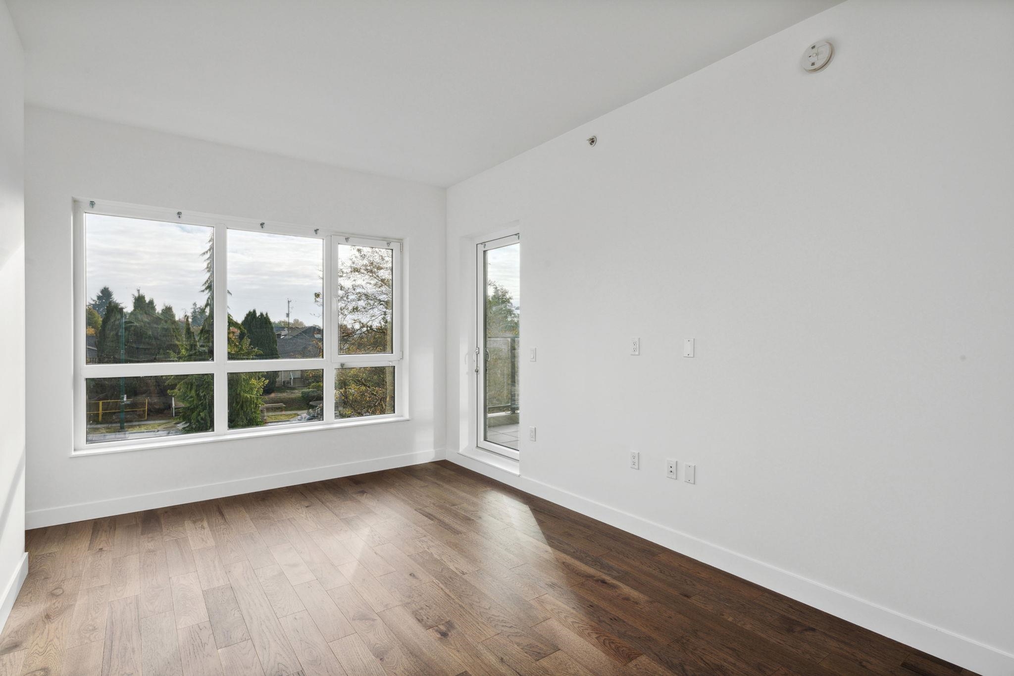 305 5383 Cambie Street, Vancouver 4