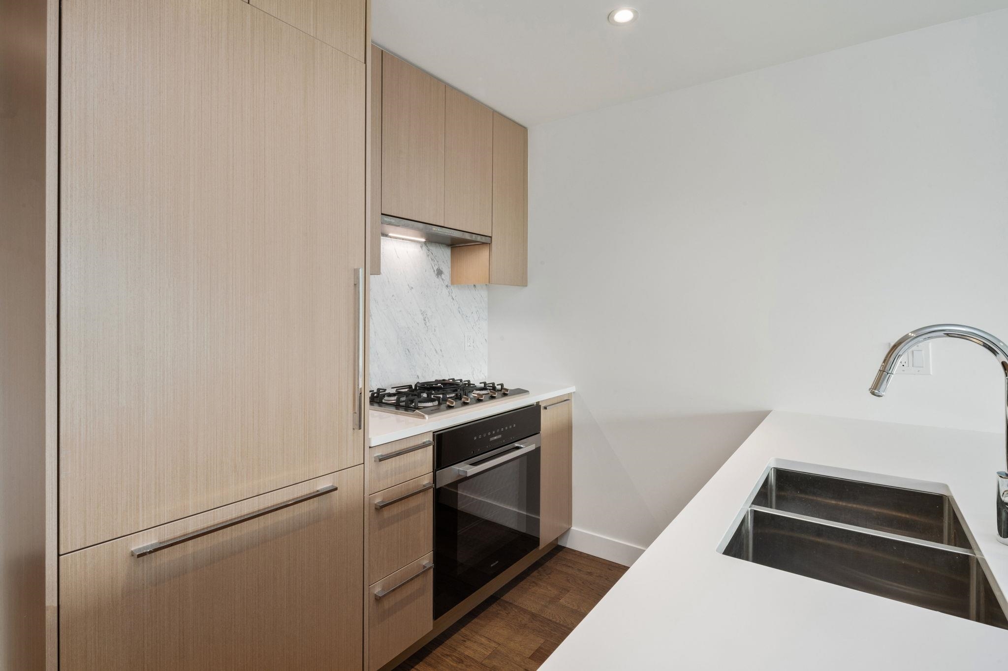 305 5383 Cambie Street, Vancouver 8