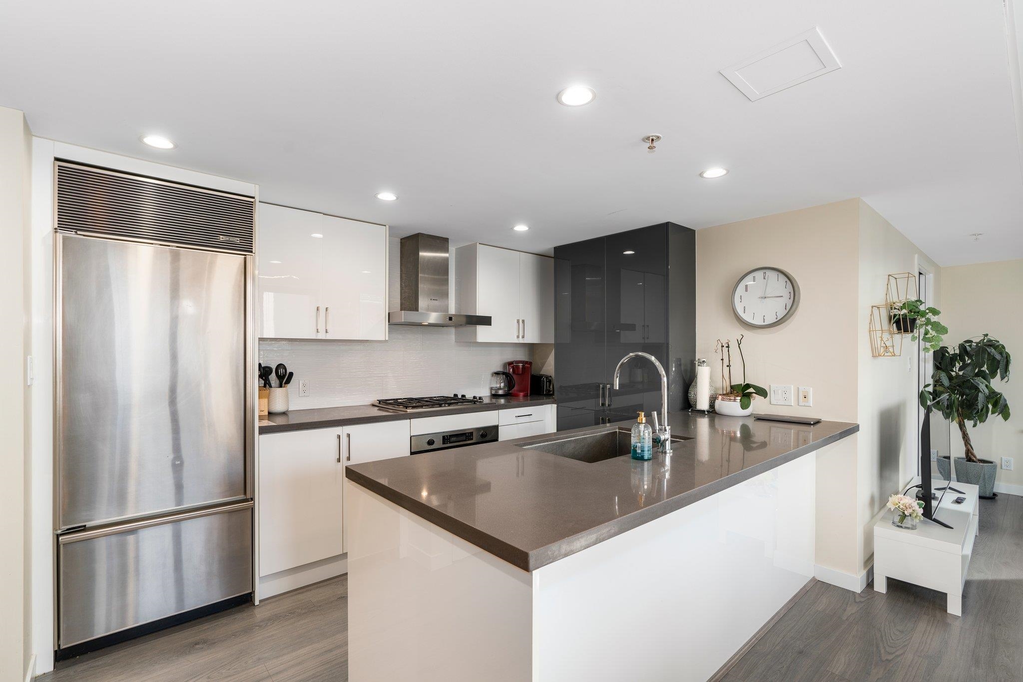 1108-788 RICHARDS STREET, Vancouver, British Columbia, 3 Bedrooms Bedrooms, ,2 BathroomsBathrooms,Residential Attached,For Sale,R2833032