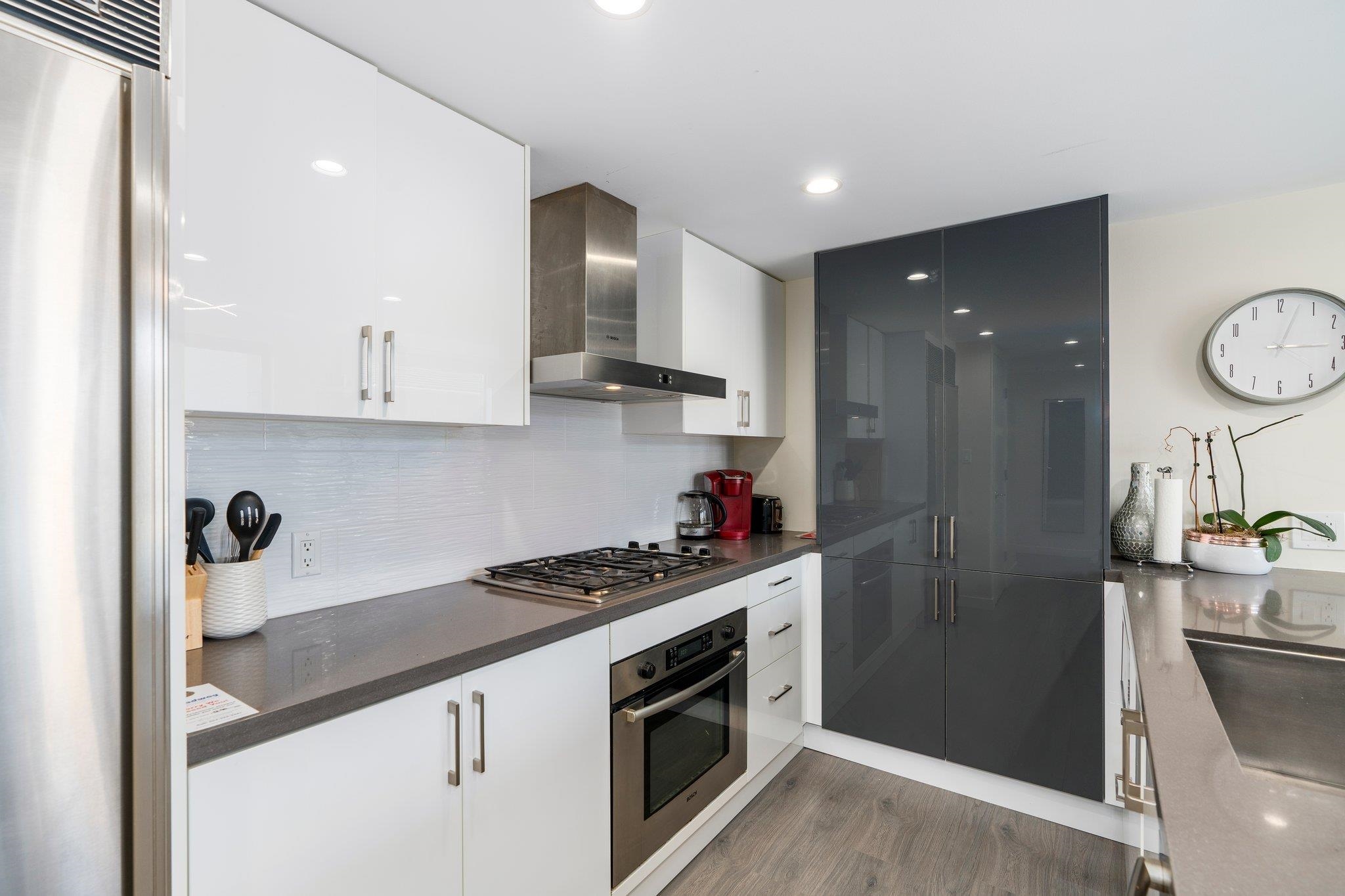 1108-788 RICHARDS STREET, Vancouver, British Columbia, 3 Bedrooms Bedrooms, ,2 BathroomsBathrooms,Residential Attached,For Sale,R2833032