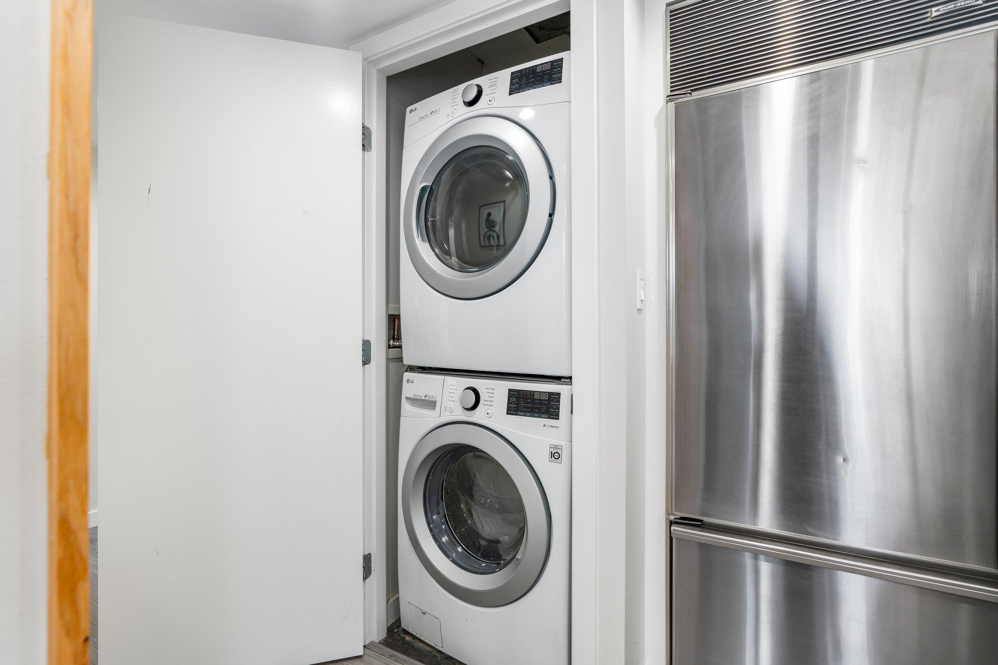 1108-788 RICHARDS STREET, Vancouver, British Columbia, 3 Bedrooms Bedrooms, ,2 BathroomsBathrooms,Residential Attached,For Sale,R2833032