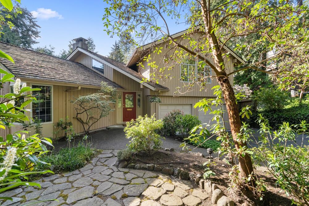 5707 BLUEBELL DRIVE, West Vancouver, British Columbia, 5 Bedrooms Bedrooms, ,4 BathroomsBathrooms,Residential Detached,For Sale,R2833039