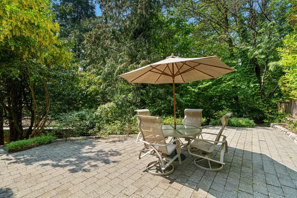 5707 BLUEBELL DRIVE, West Vancouver, British Columbia, 5 Bedrooms Bedrooms, ,4 BathroomsBathrooms,Residential Detached,For Sale,R2833039