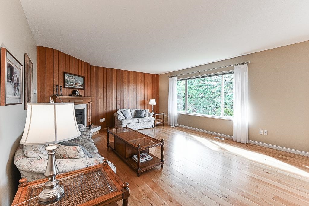 Wilson Lam Realtor, 16130 8A AVENUE, Surrey, British Columbia V4A 7B8, 4 Bedrooms, 3 Bathrooms, Residential Detached,For Sale ,R2833043