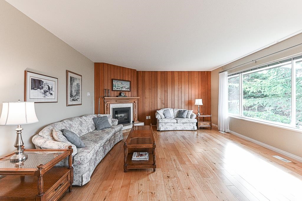 Wilson Lam Realtor, 16130 8A AVENUE, Surrey, British Columbia V4A 7B8, 4 Bedrooms, 3 Bathrooms, Residential Detached,For Sale ,R2833043