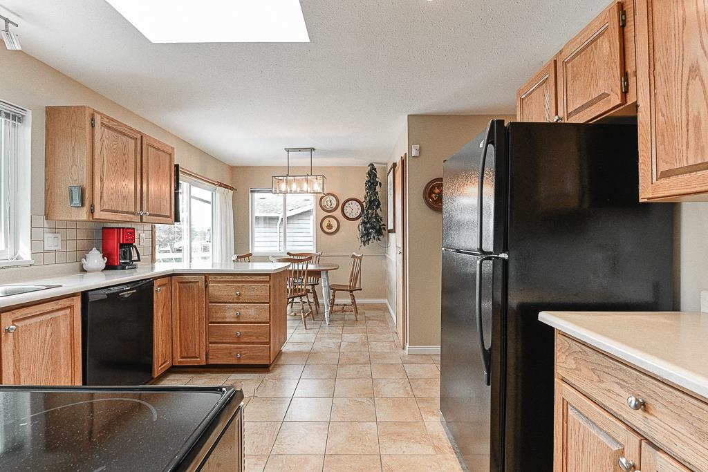 Wilson Lam Realtor, 16130 8A AVENUE, Surrey, British Columbia V4A 7B8, 4 Bedrooms, 3 Bathrooms, Residential Detached,For Sale ,R2833043