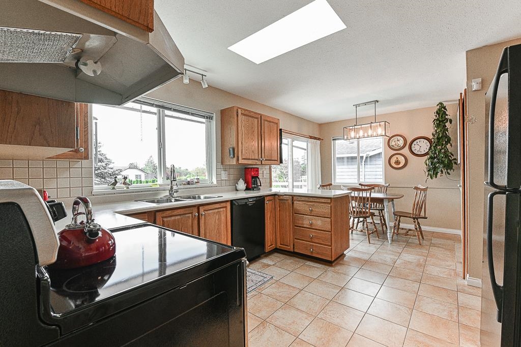 Wilson Lam Realtor, 16130 8A AVENUE, Surrey, British Columbia V4A 7B8, 4 Bedrooms, 3 Bathrooms, Residential Detached,For Sale ,R2833043
