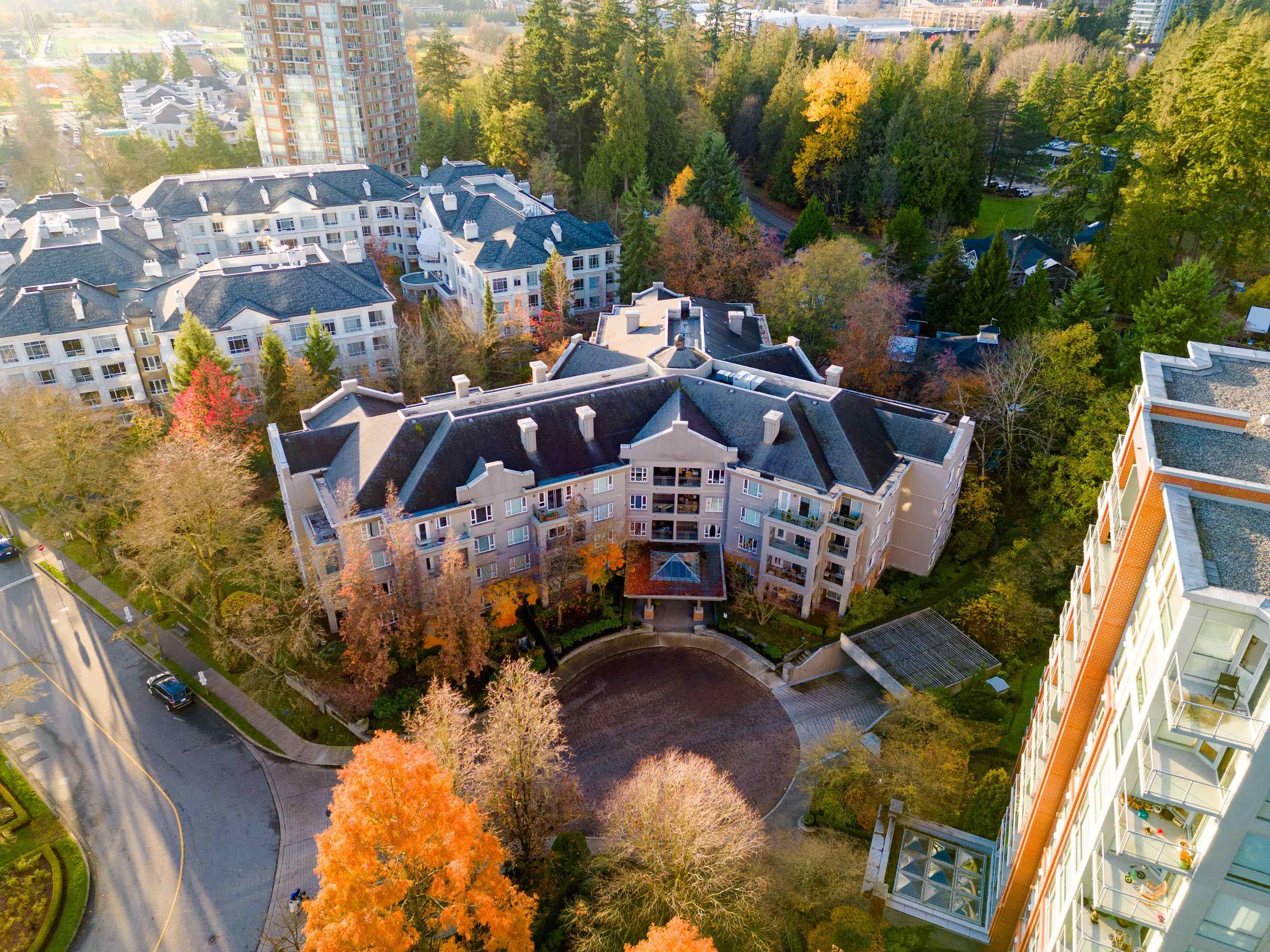 414-5683 HAMPTON PLACE, Vancouver, British Columbia Apartment/Condo, 2 Bedrooms, 2 Bathrooms, Residential Attached,For Sale, MLS-R2833060