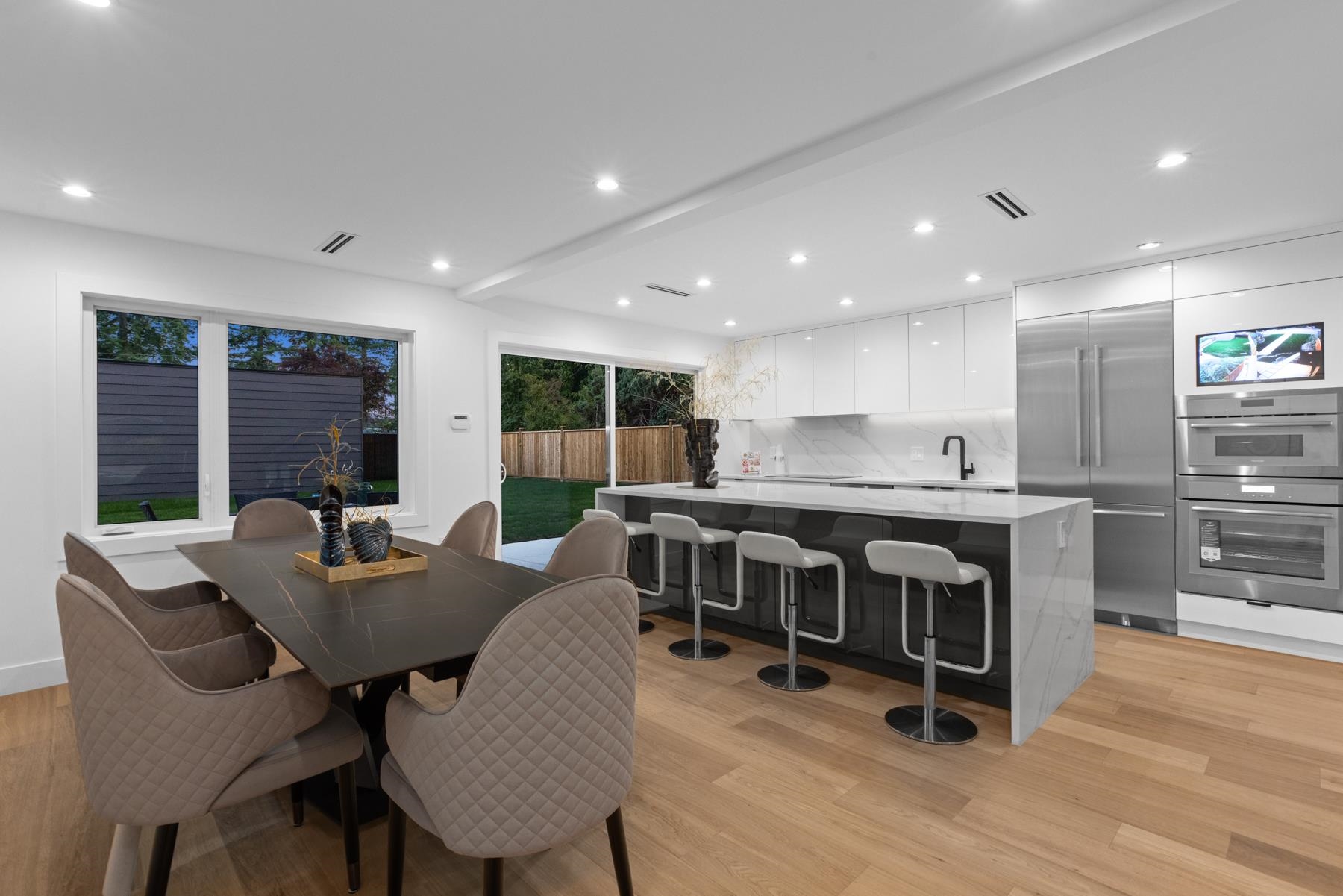 Wilson Lam Realtor, 819 20TH STREET, North Vancouver, British Columbia V7P 2B5, 5 Bedrooms, 5 Bathrooms, Residential Detached,For Sale ,R2833063