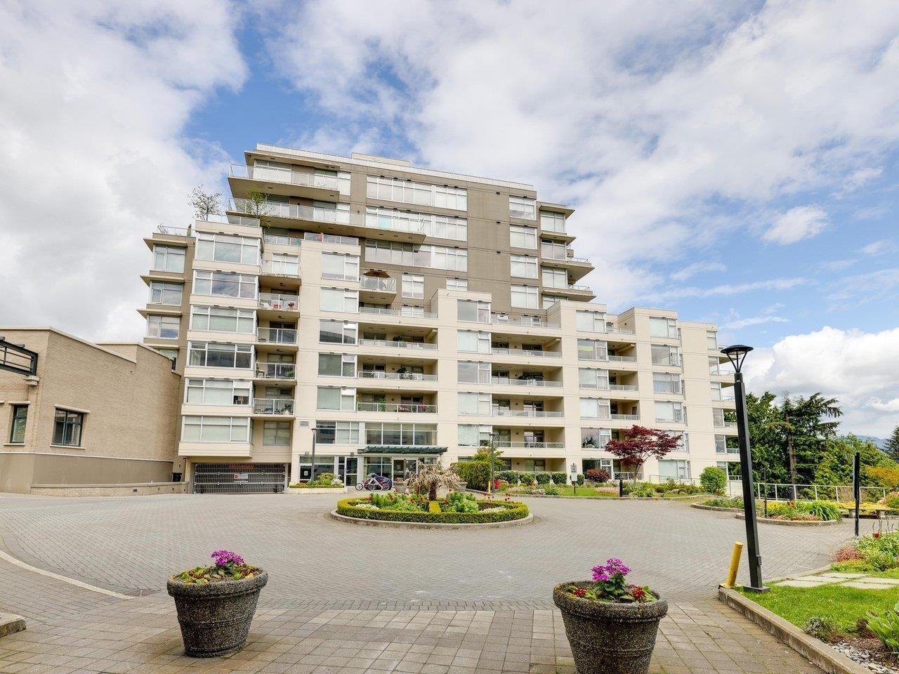 Simon Fraser Univer. Apartment/Condo for sale:  2 bedroom 698 sq.ft. (Listed 2023-11-17)