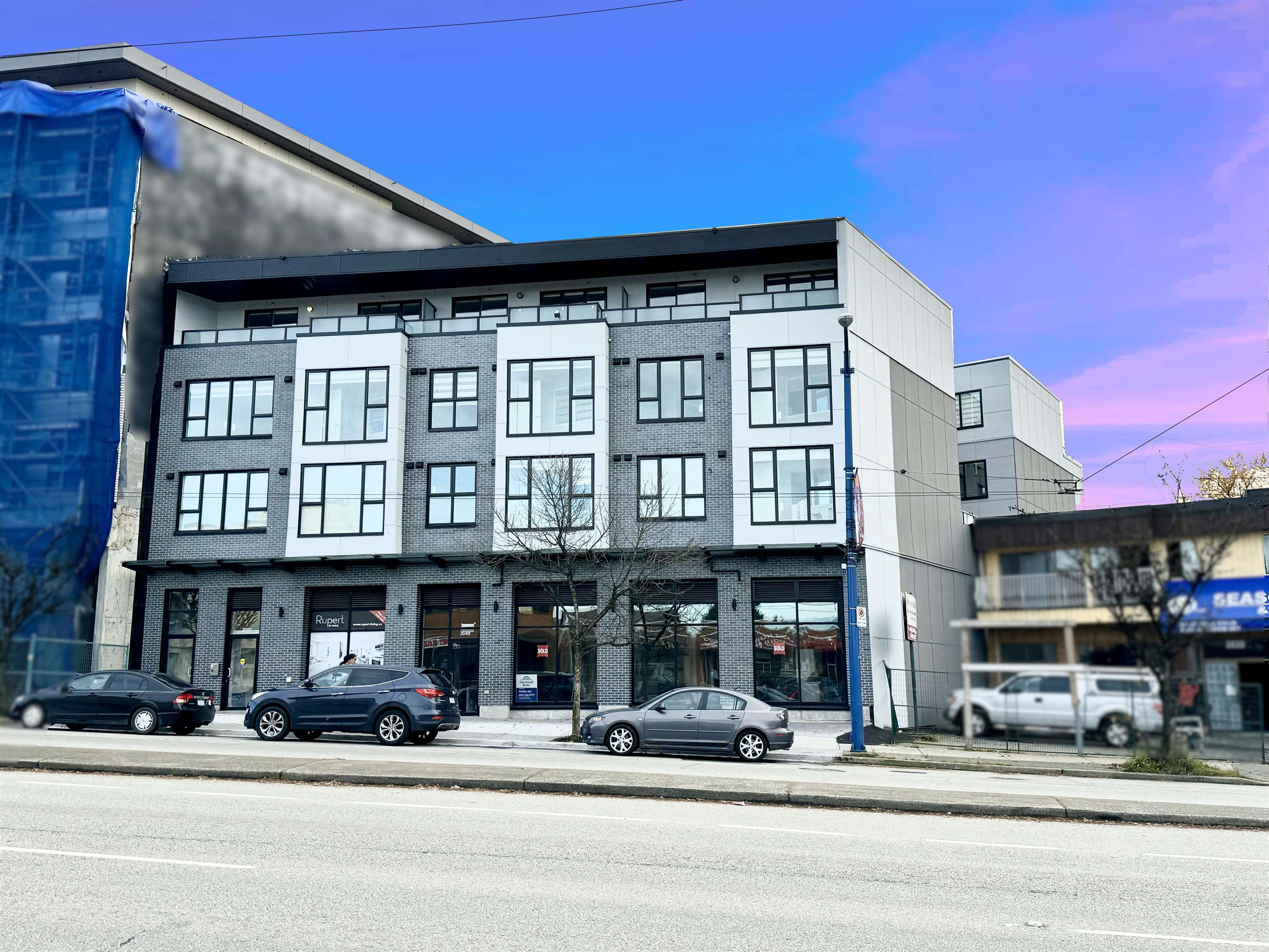 204 3050 Kingsway, Vancouver