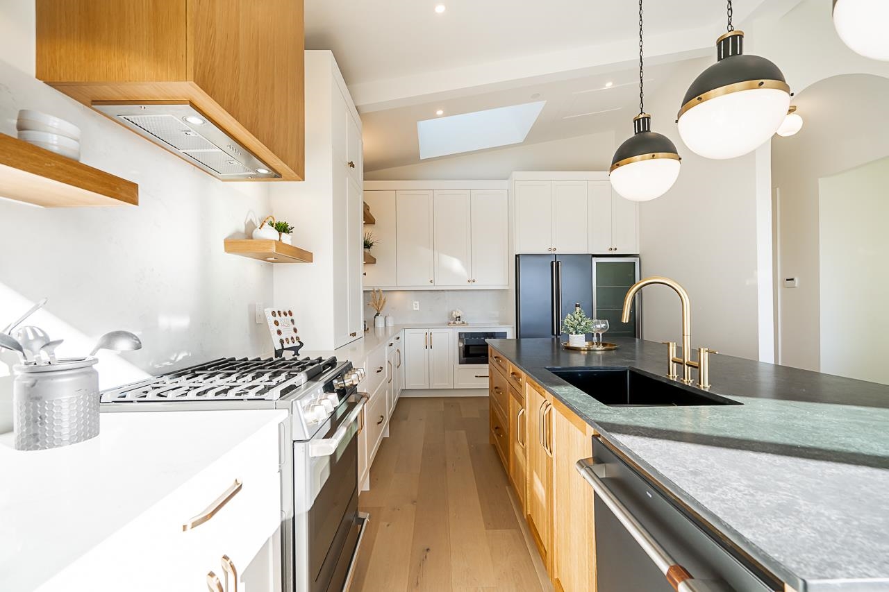 1037 Odlum Drive, Vancouver 3