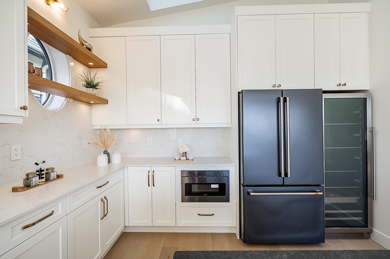 1037 Odlum Drive, Vancouver 5