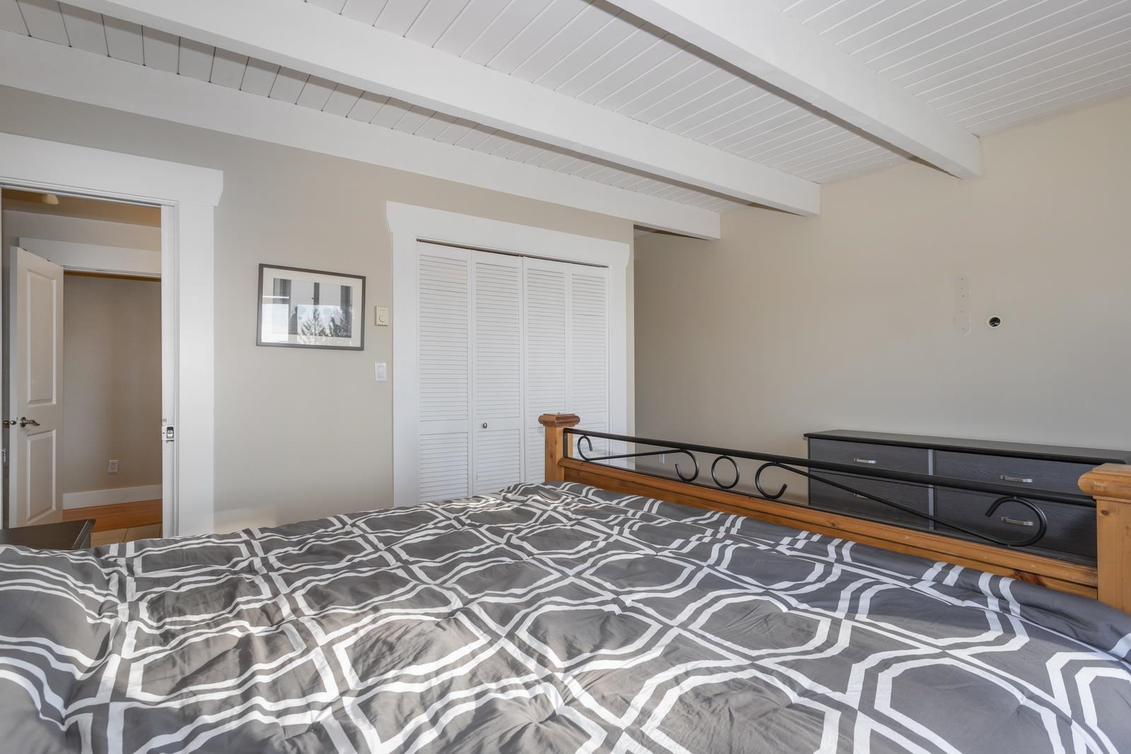 Michael Sung, 380 BAYVIEW PLACE, Lions Bay, British Columbia, 4 Bedrooms, 2 Bathrooms, Residential Detached,For Sale ,R2833276