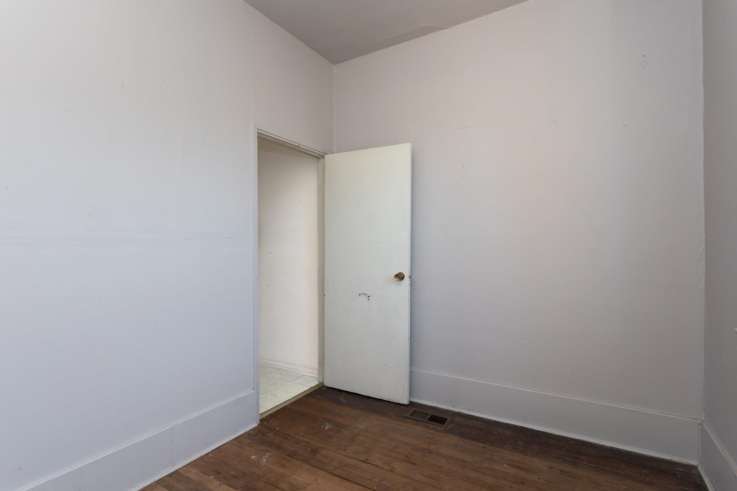 3477 Quebec Street, Vancouver 9