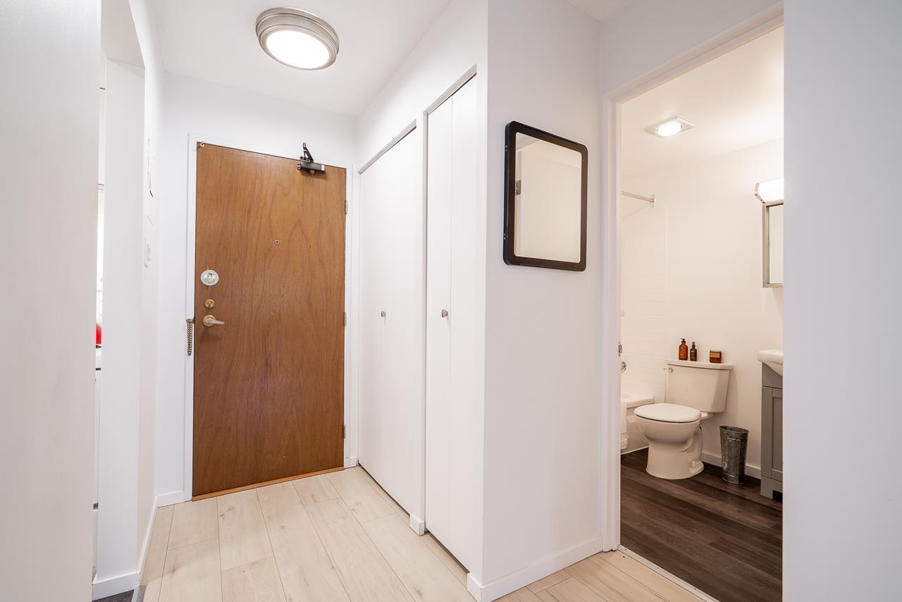 211 1950 W 8th Avenue, Vancouver 18